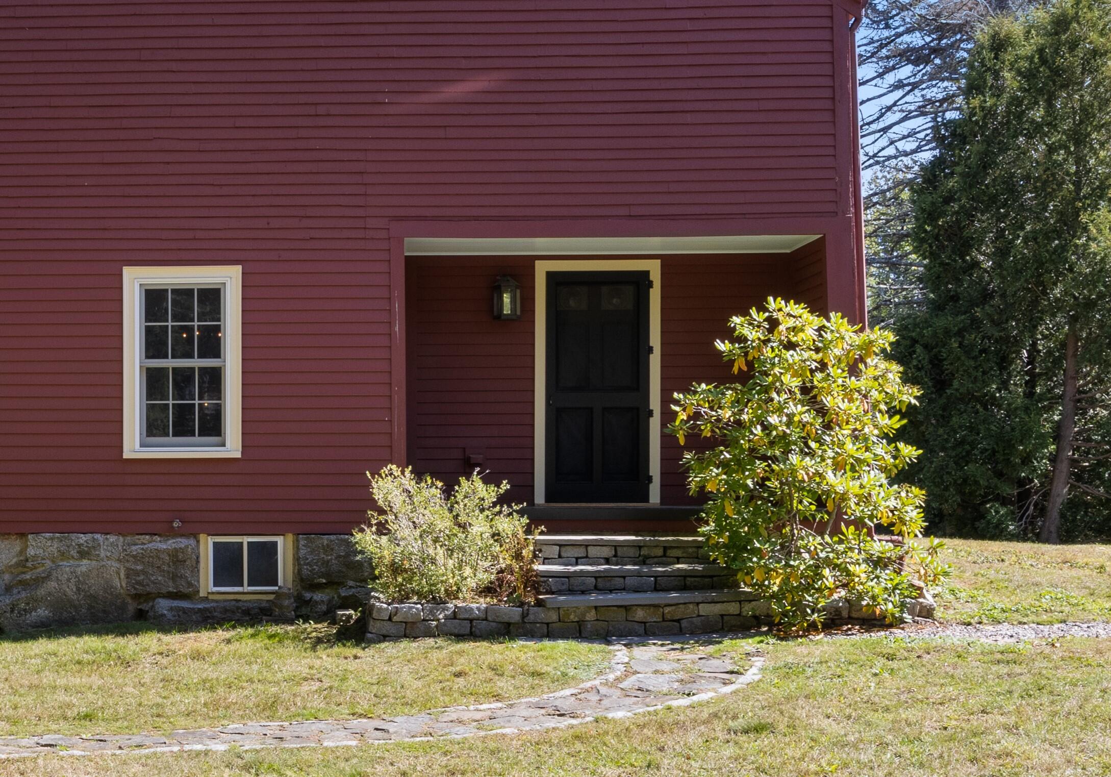 2 Plummer Lane Property Photo 5