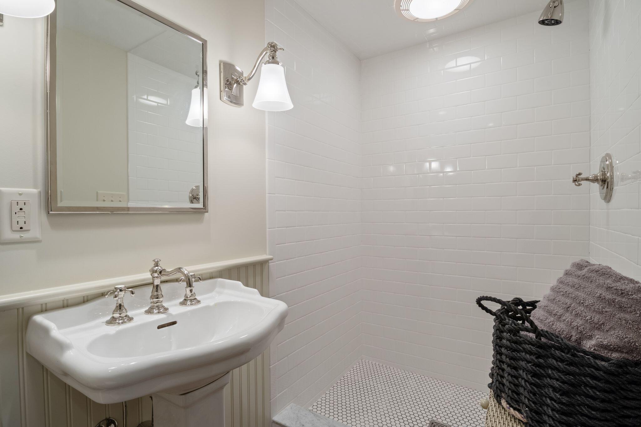 2 Plummer Lane Property Photo 28
