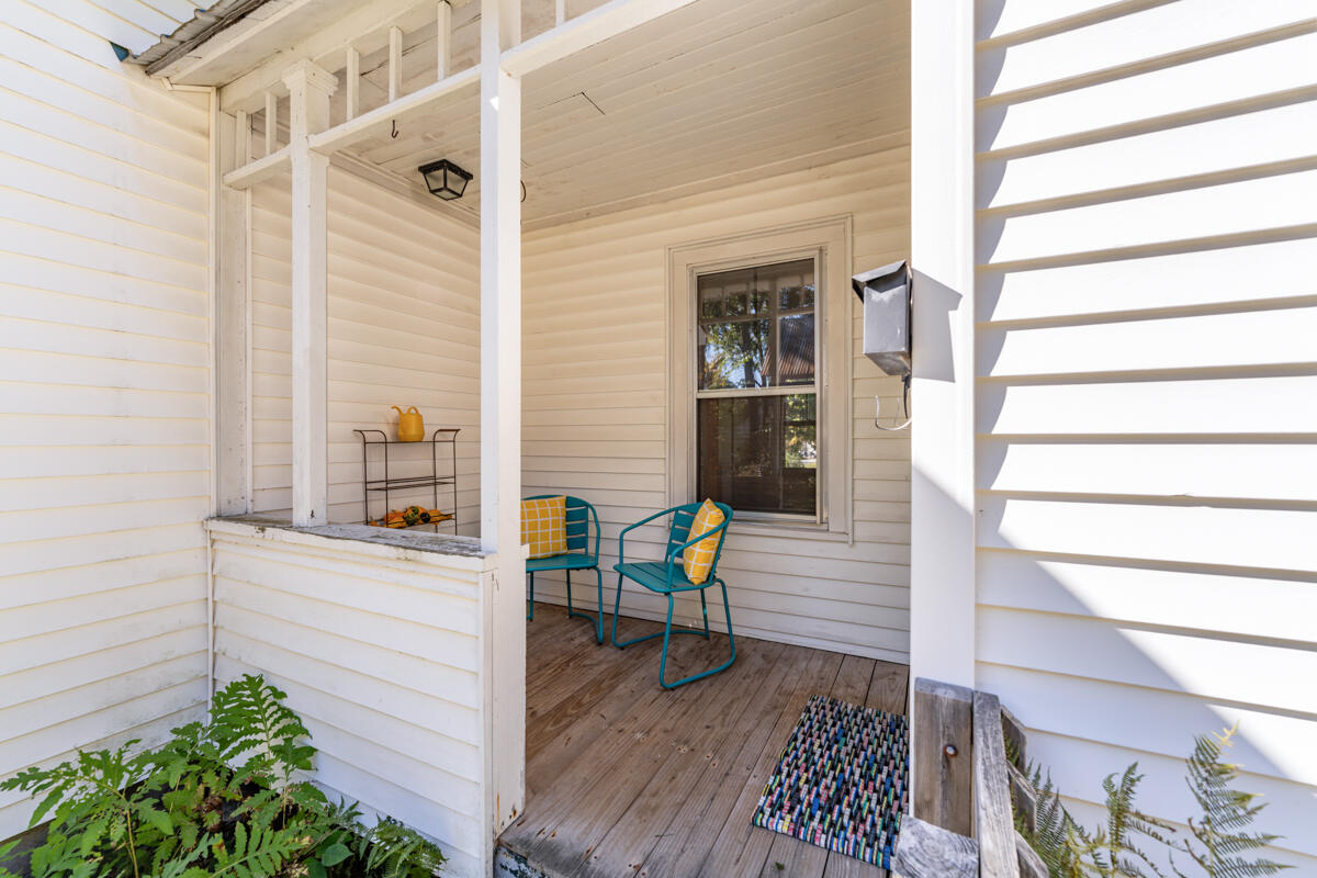 16 Meadow Street Property Photo 2