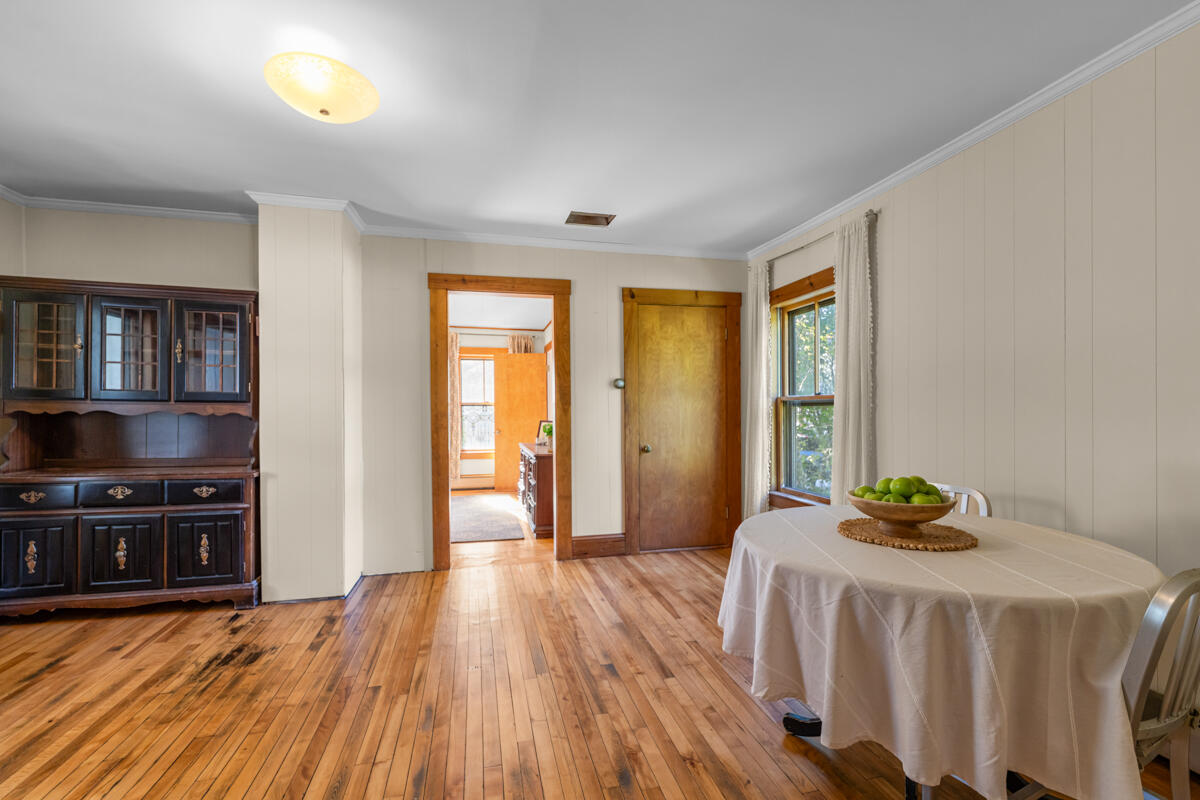 16 Meadow Street Property Photo 4