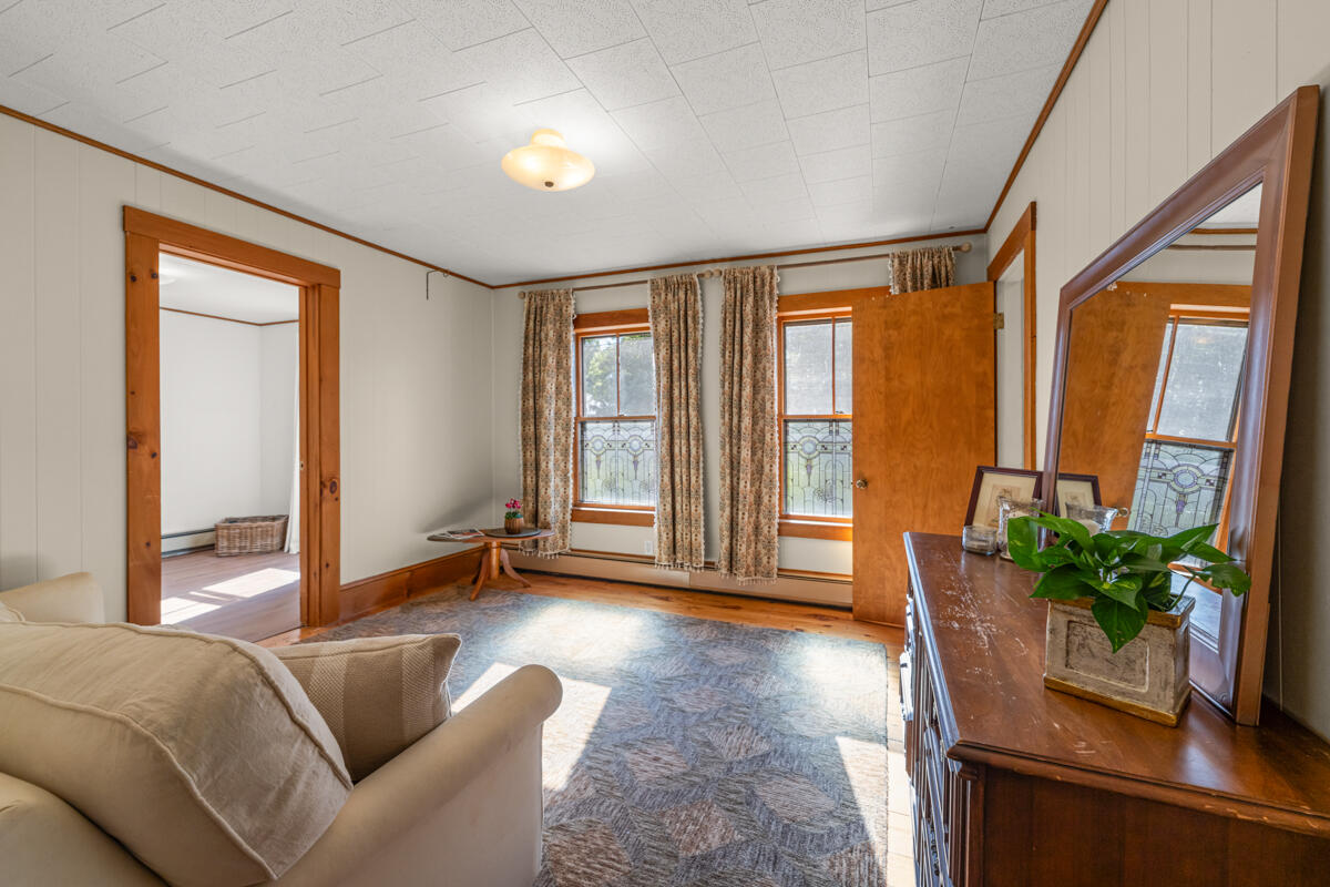 16 Meadow Street Property Photo 5