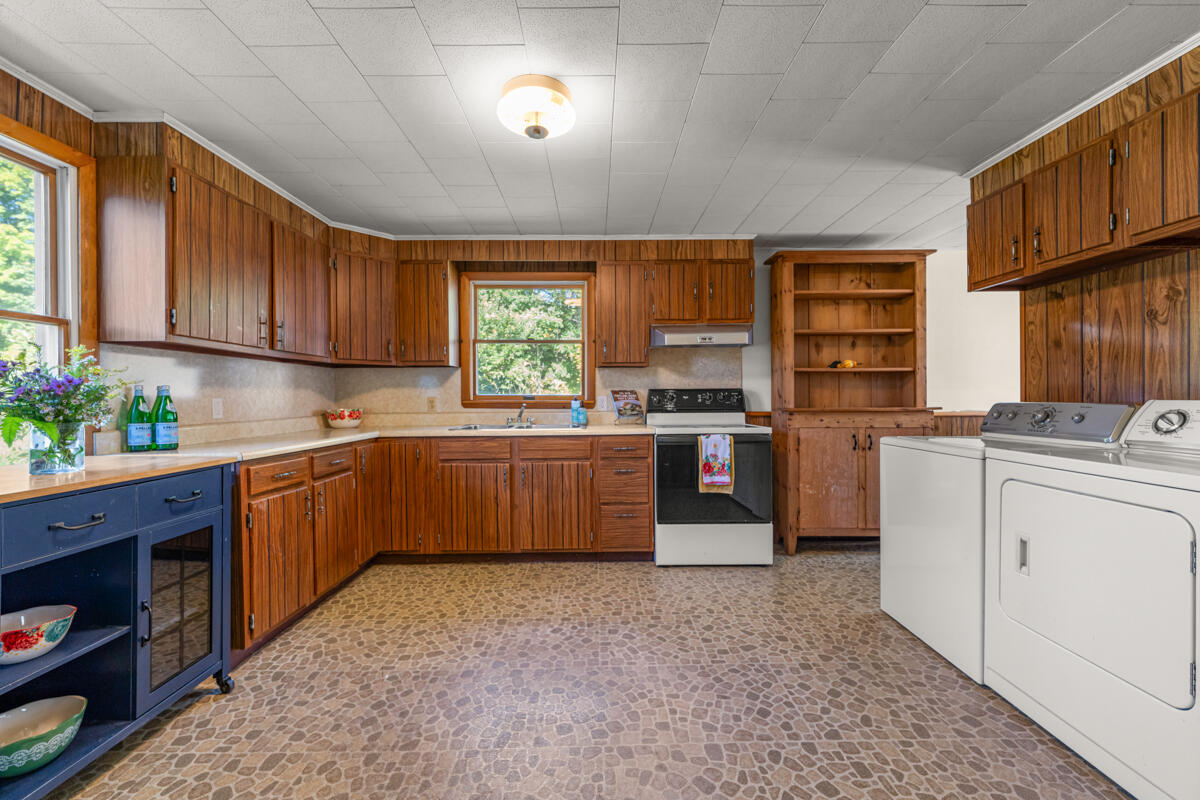16 Meadow Street Property Photo 18