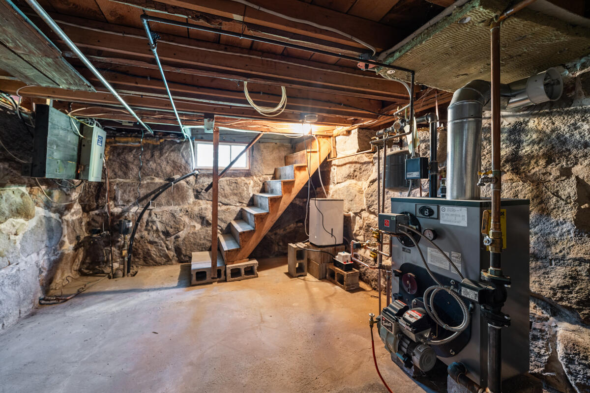 16 Meadow Street Property Photo 40
