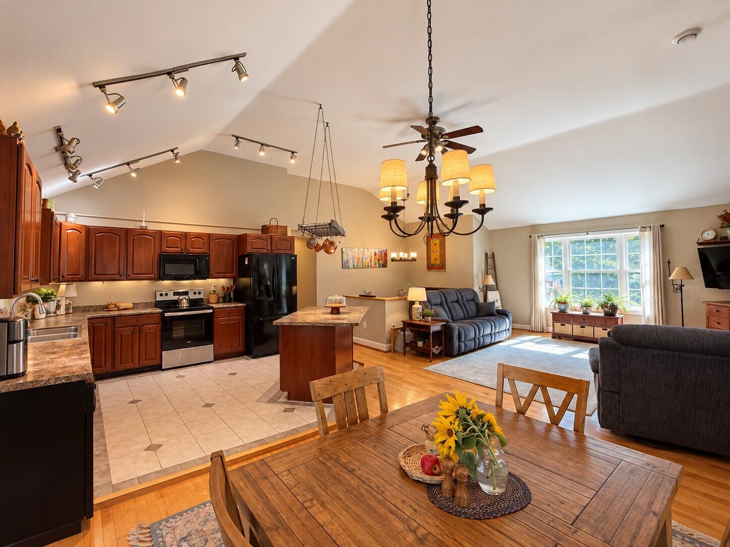 33 Harmon Road Property Photo 41