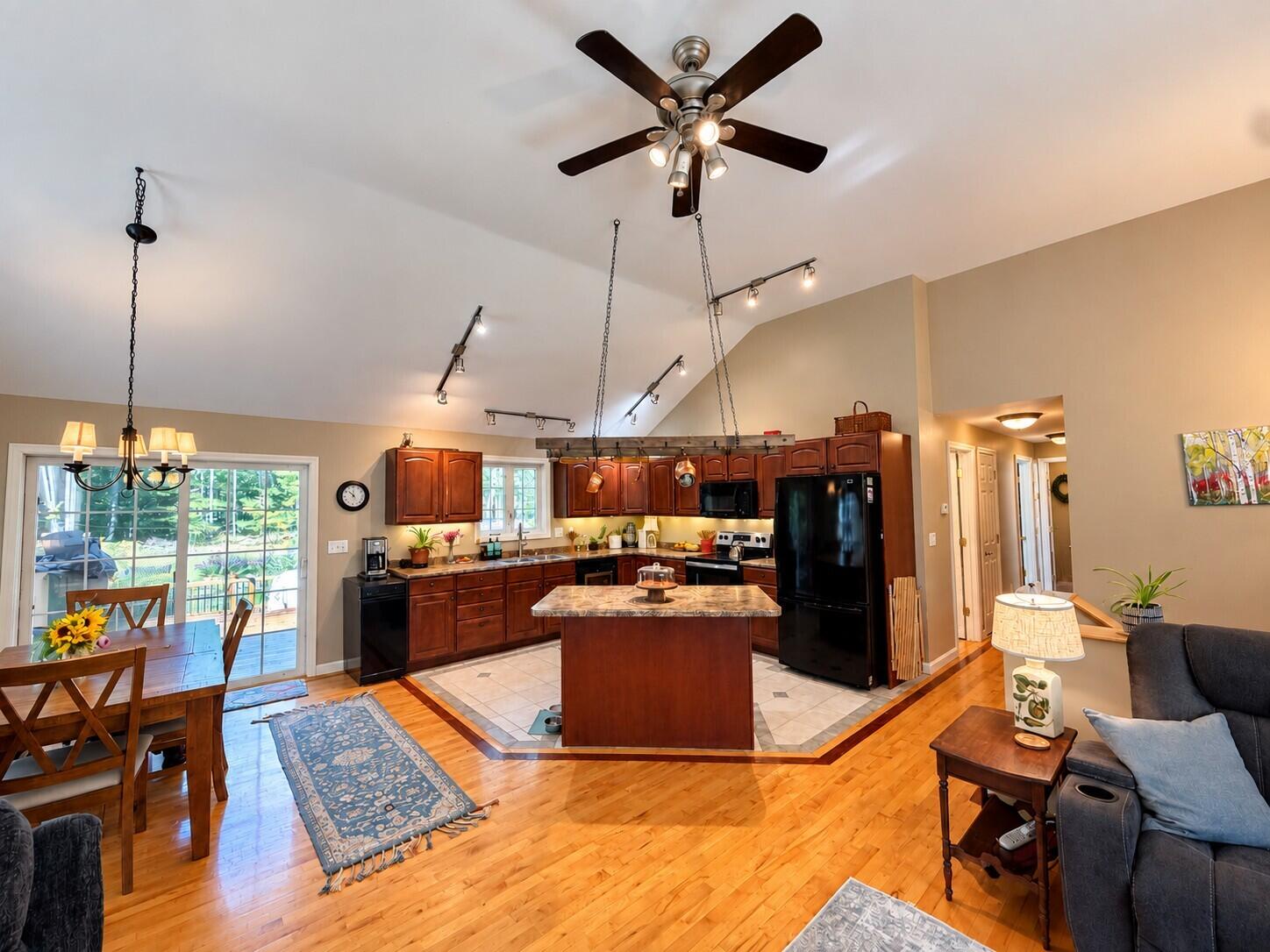 33 Harmon Road Property Photo 49