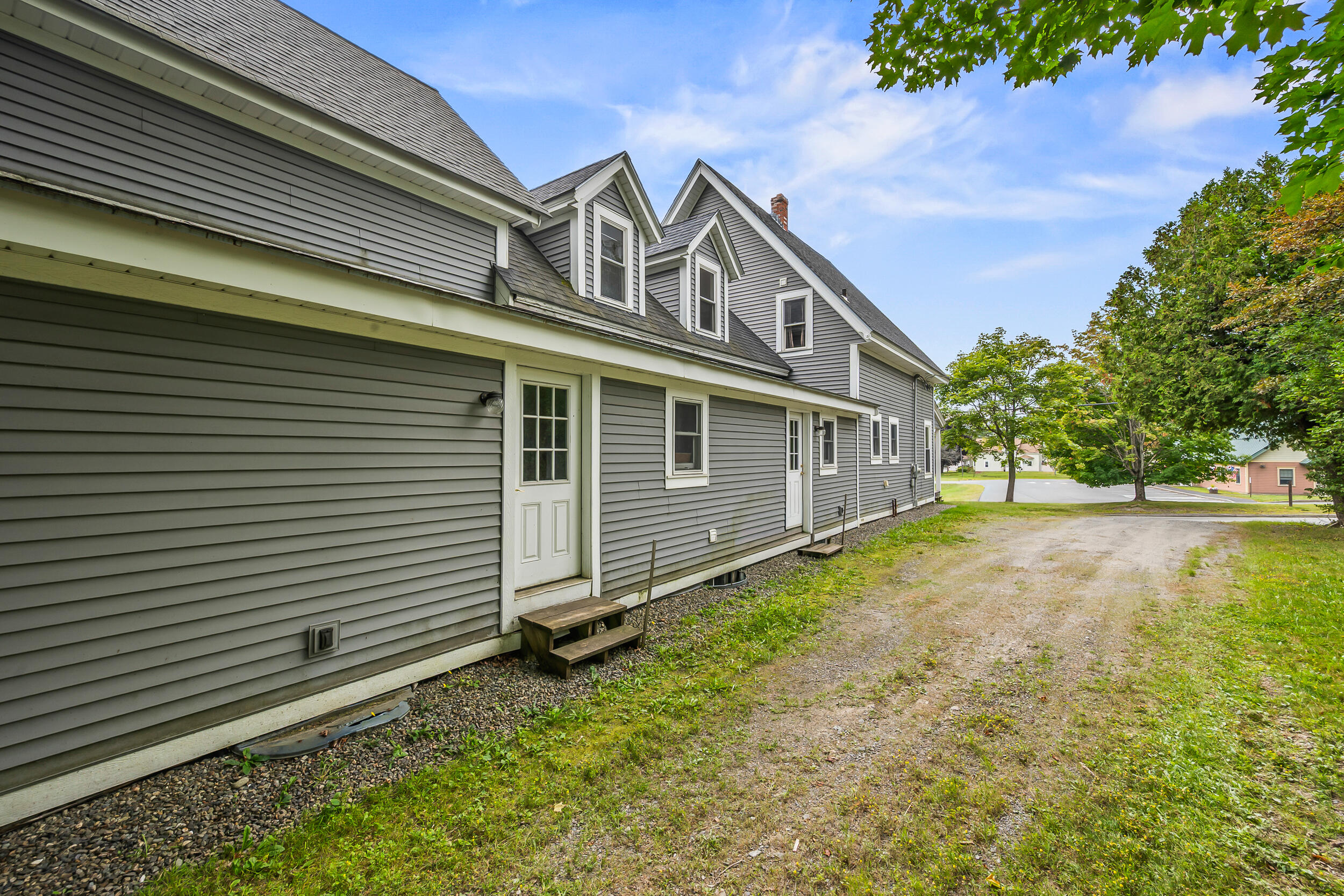 5 Pleasant Street Property Photo 4