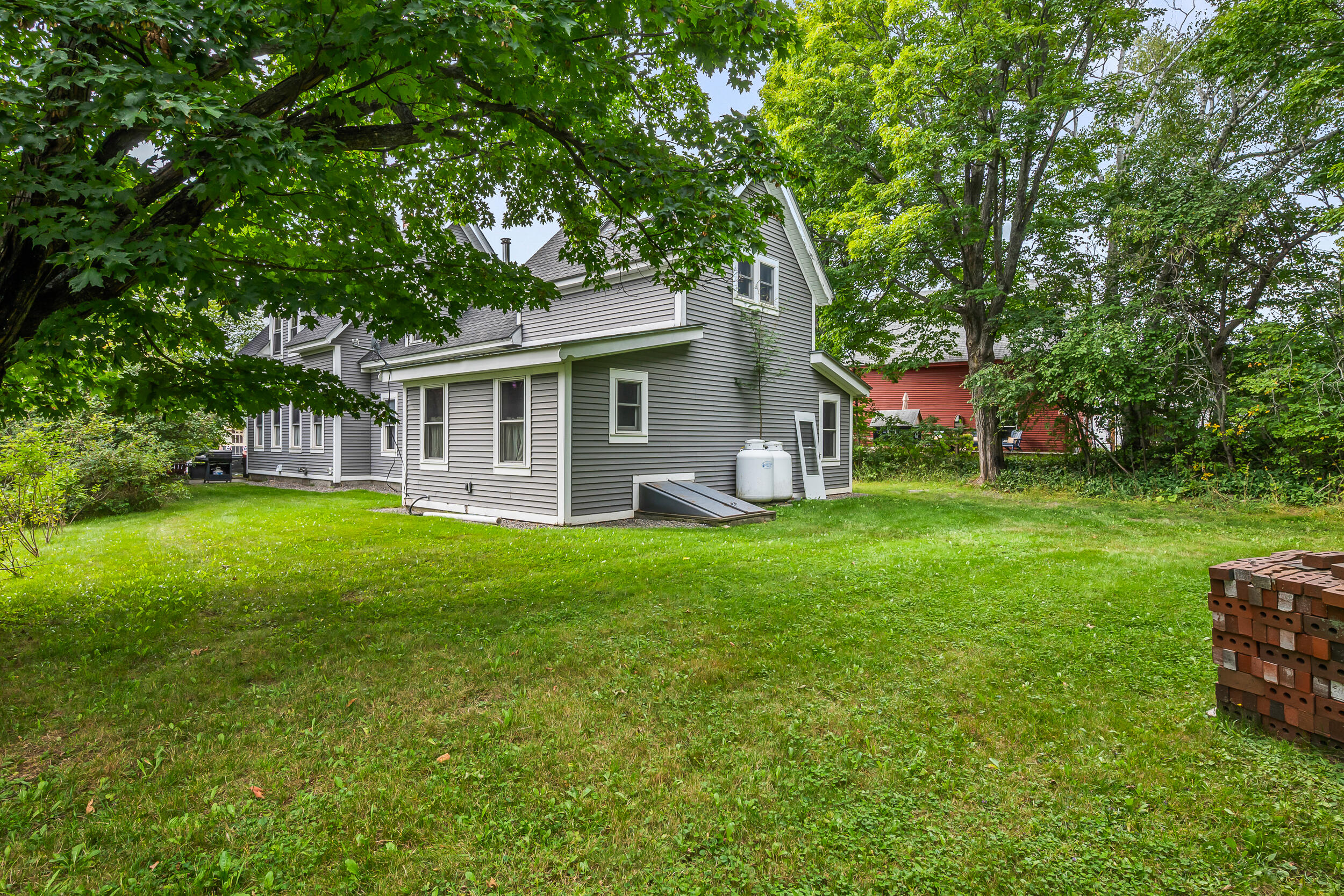 5 Pleasant Street Property Photo 5