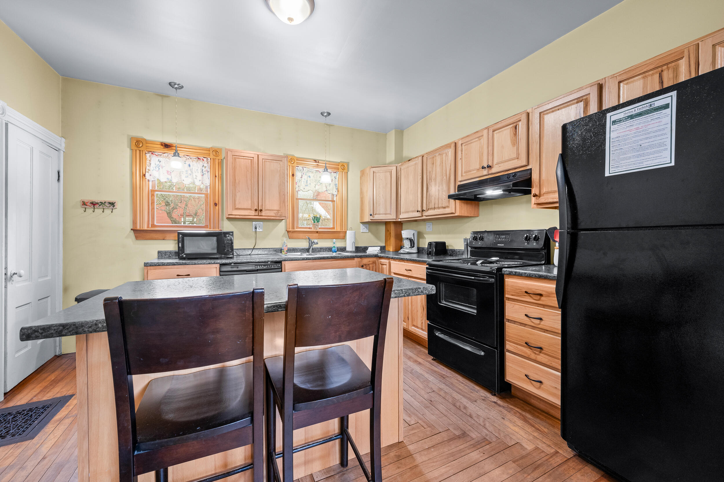 5 Pleasant Street Property Photo 18