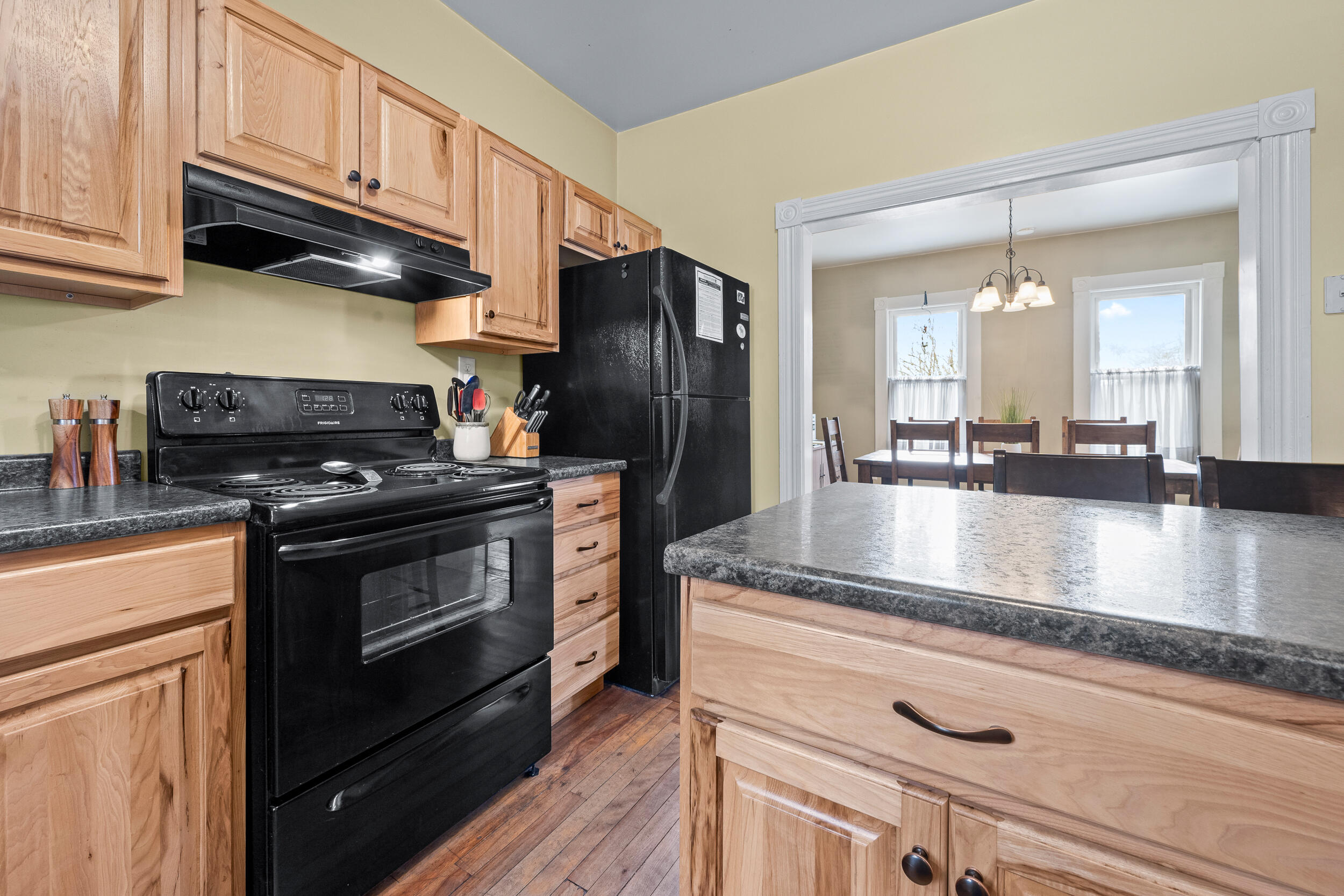 5 Pleasant Street Property Photo 21