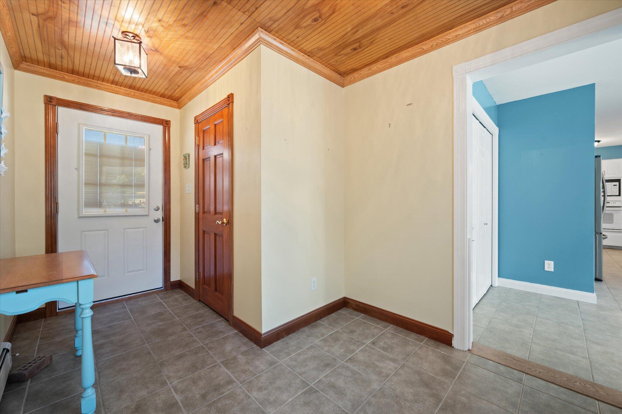 1113 River Road Property Photo 8