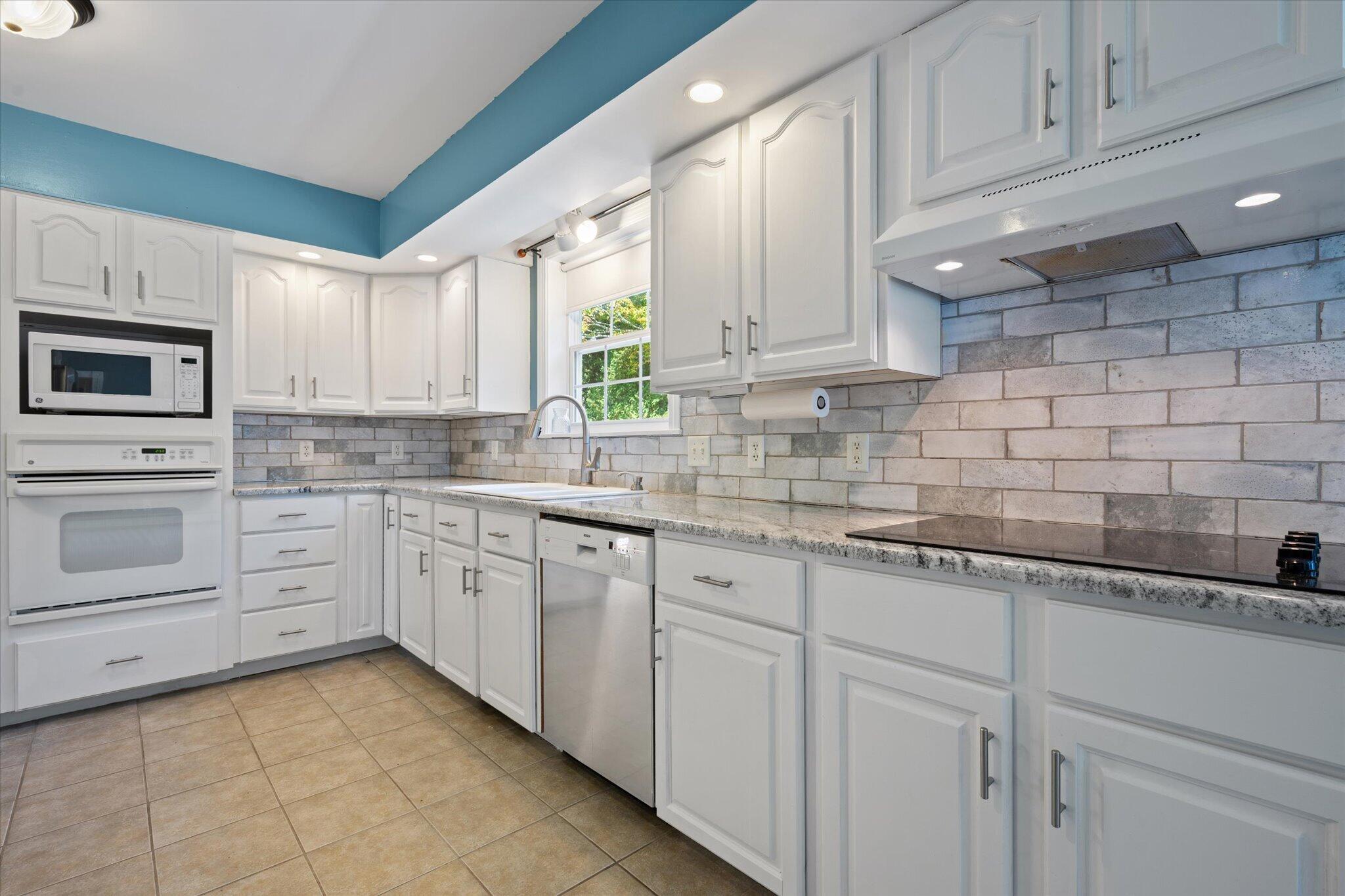 1113 River Road Property Photo 9