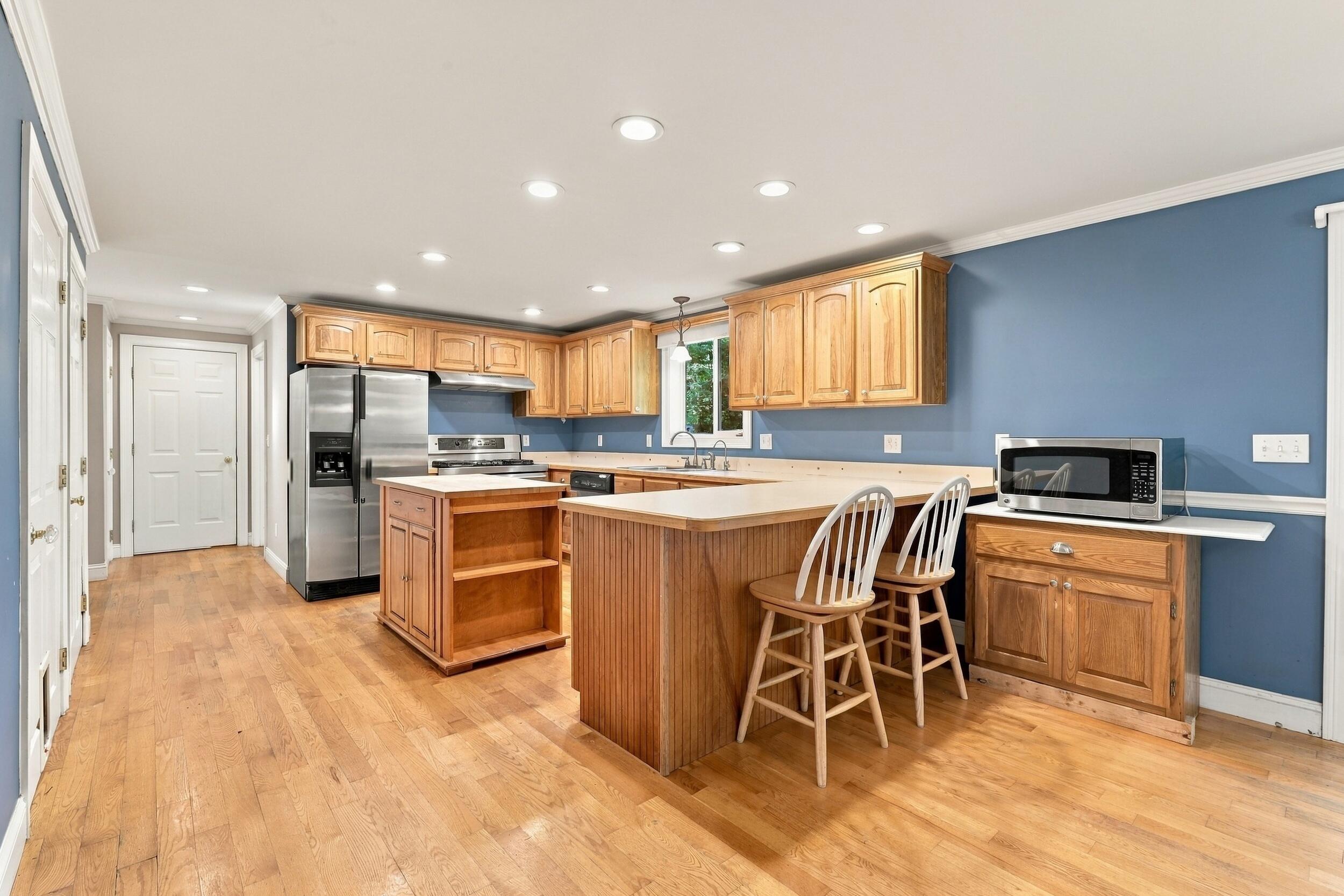 390 Maple Street Property Photo 3
