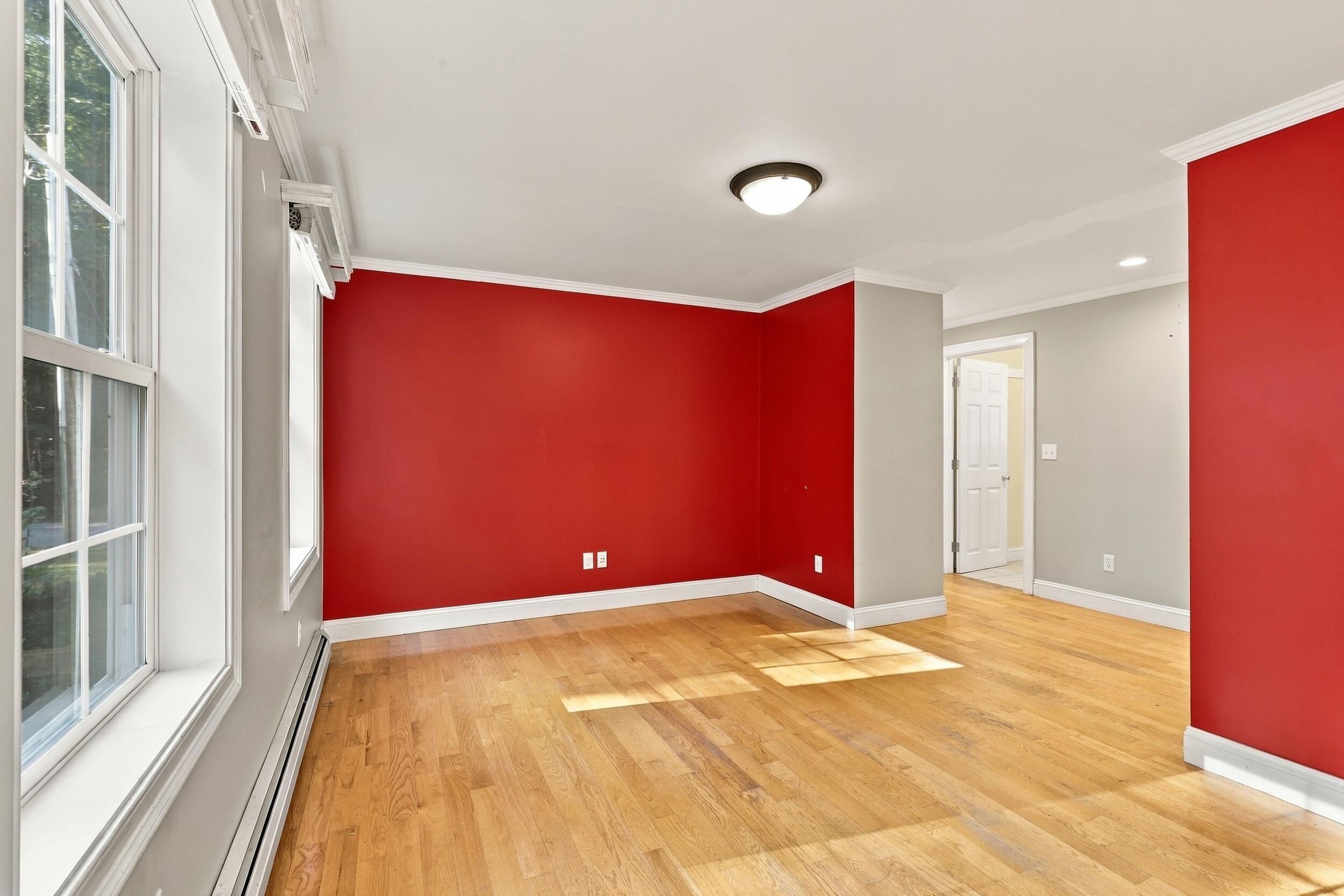 390 Maple Street Property Photo 8