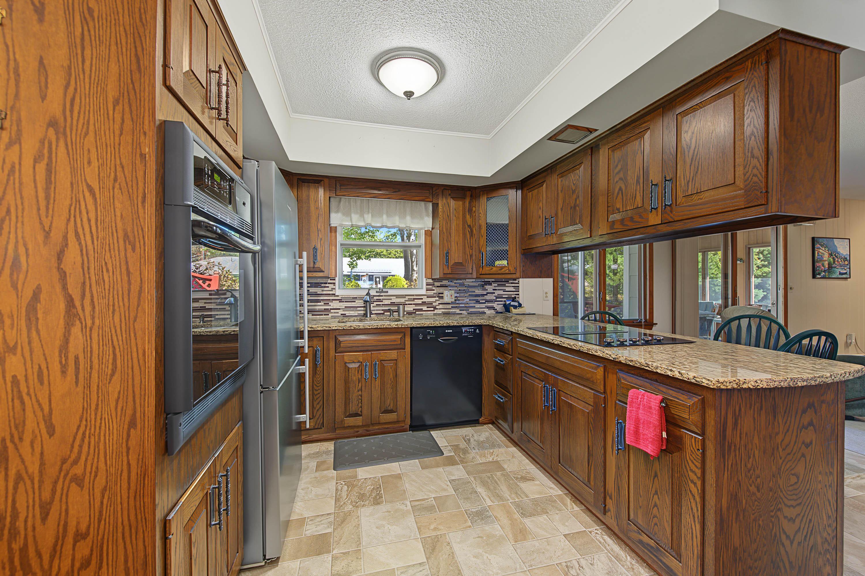 19 Bonnallie Avenue Property Photo 4
