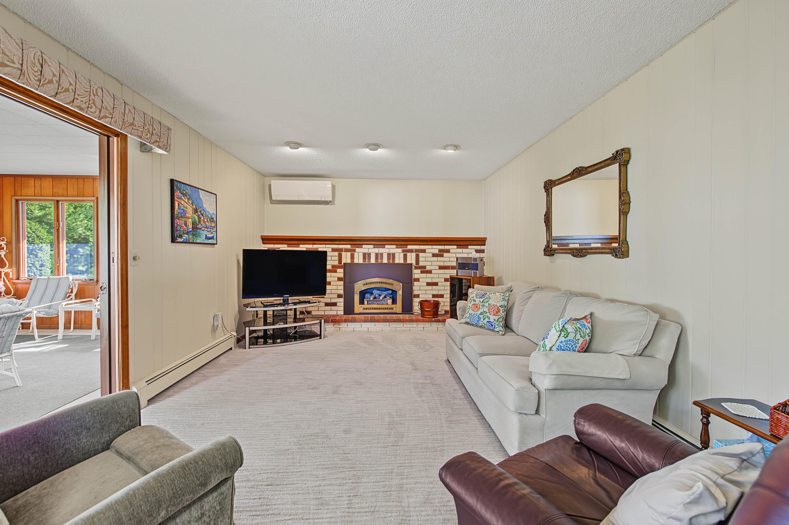 19 Bonnallie Avenue Property Photo 6