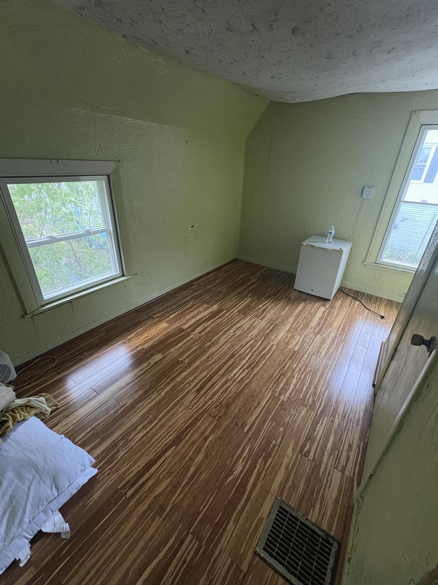 20 Corliss Street Property Photo 15