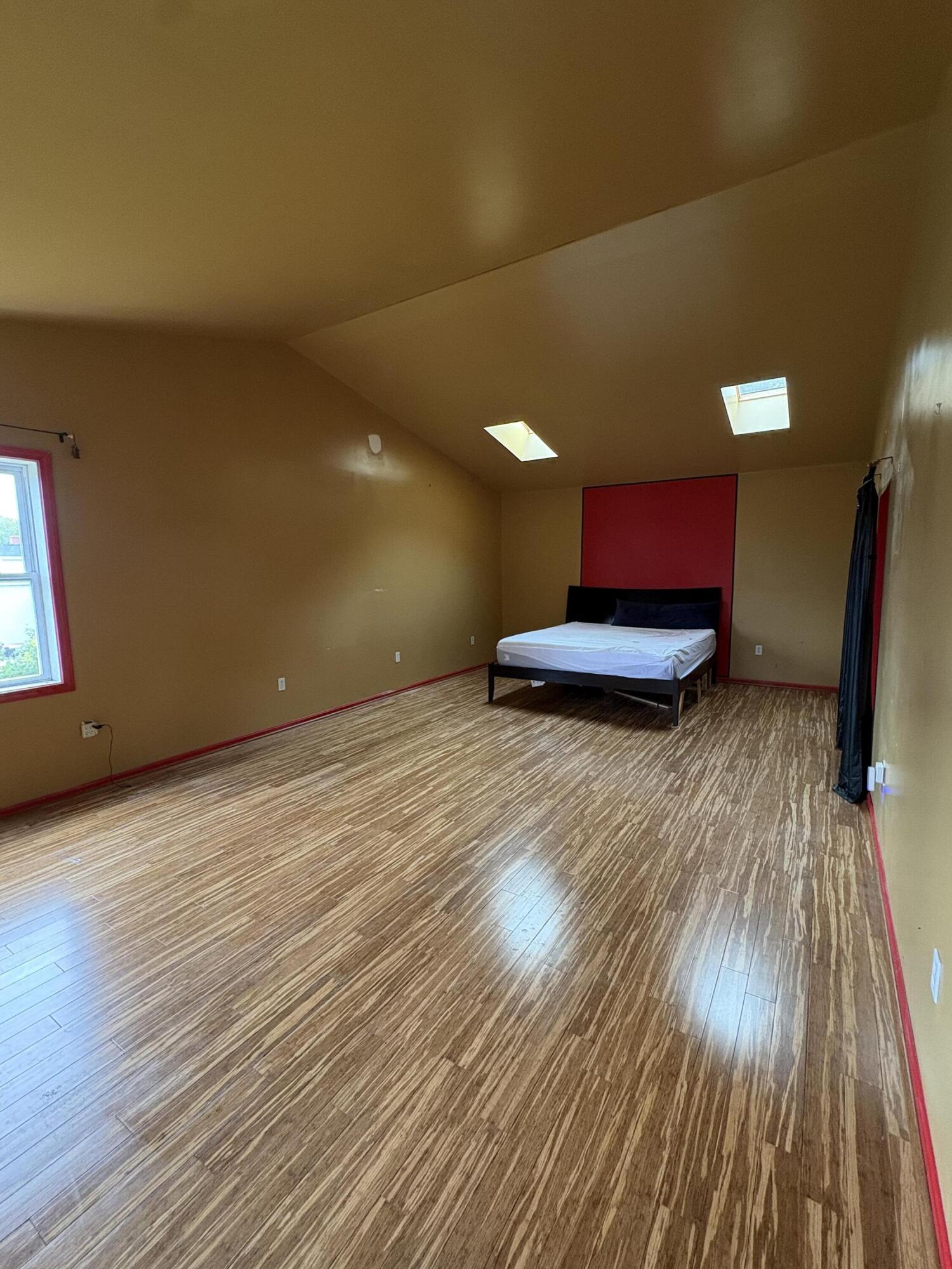 20 Corliss Street Property Photo 22
