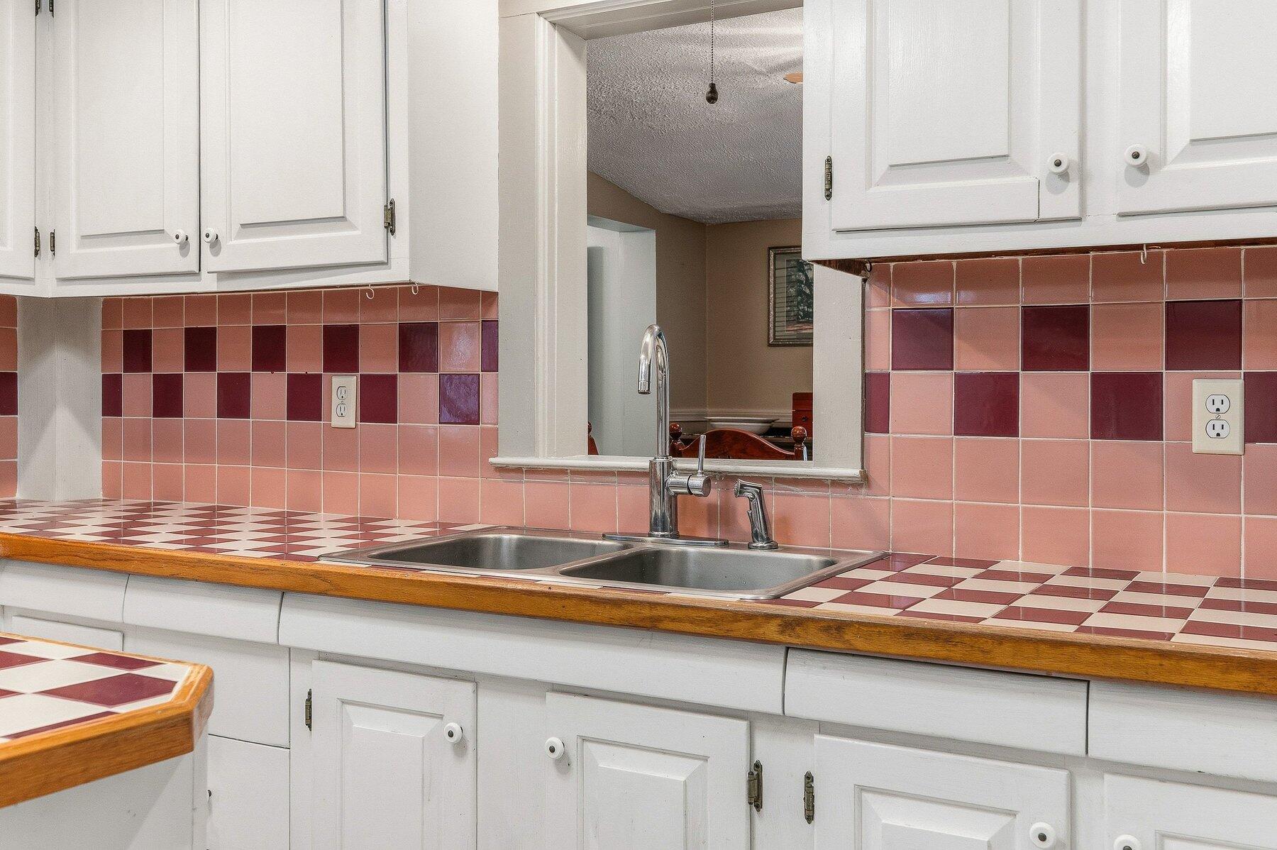 136 Bog Road Property Photo 8