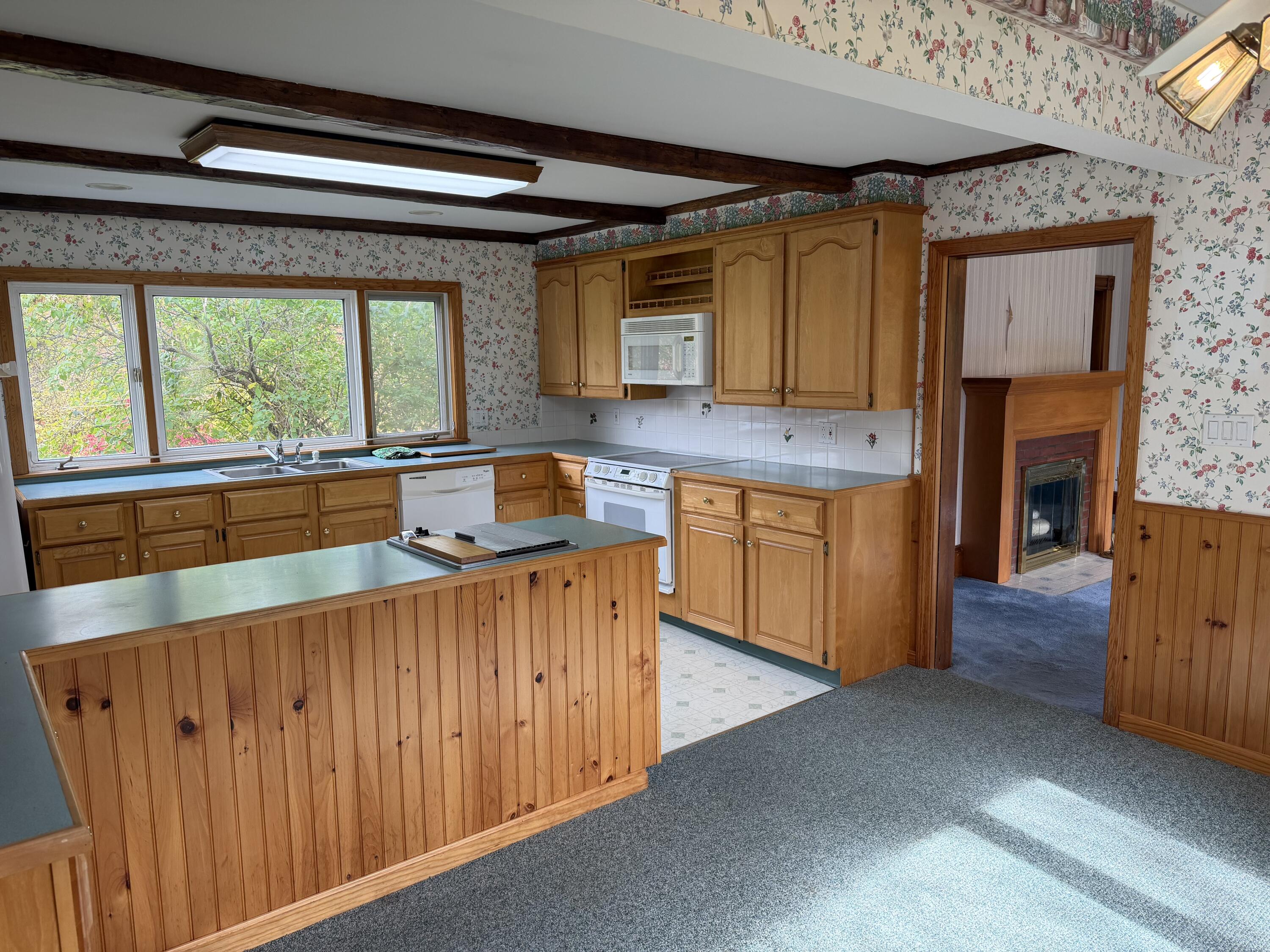 98 Kearney Road Property Photo 6