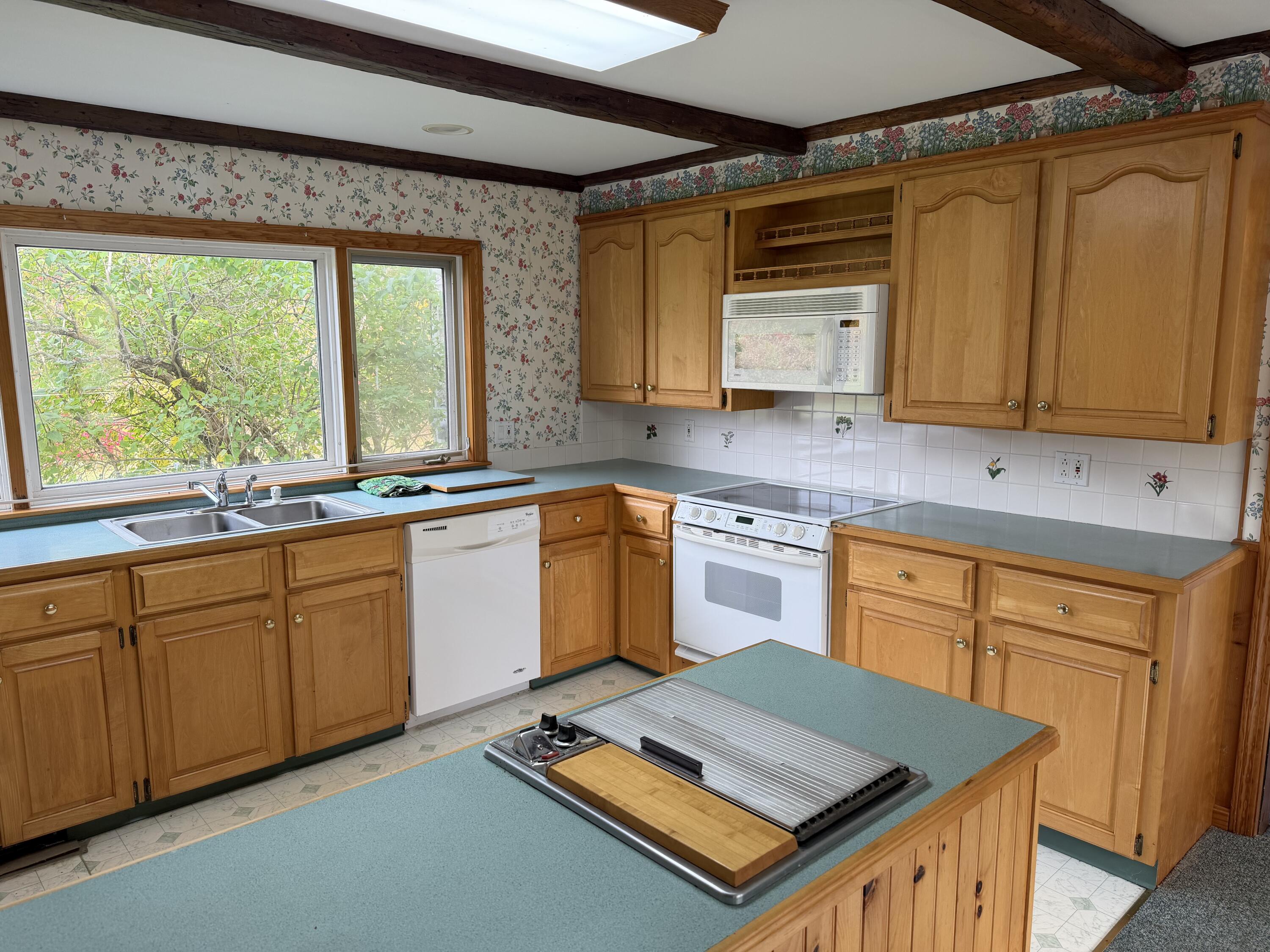98 Kearney Road Property Photo 9
