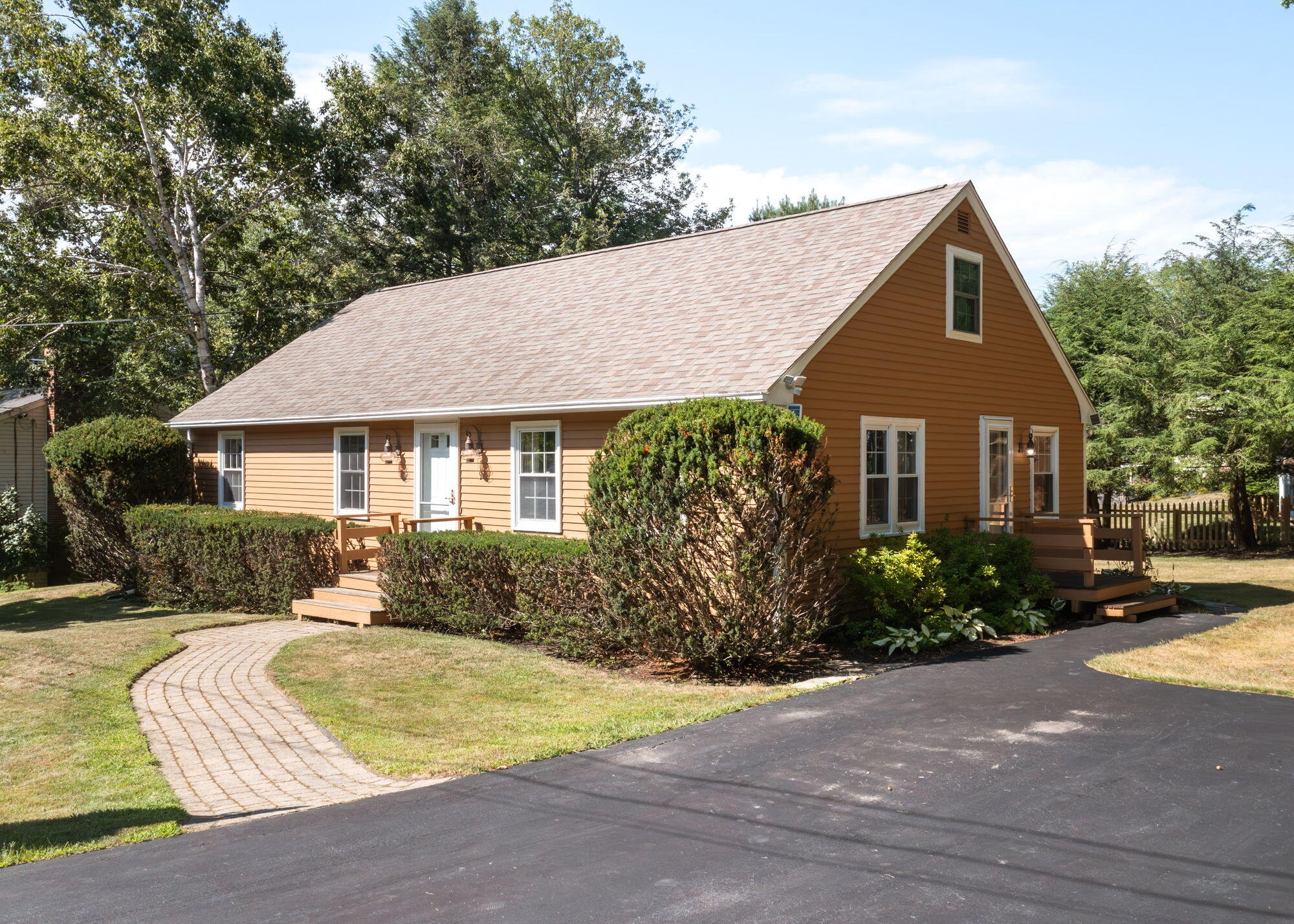 9 Elmwood Avenue Property Photo 1