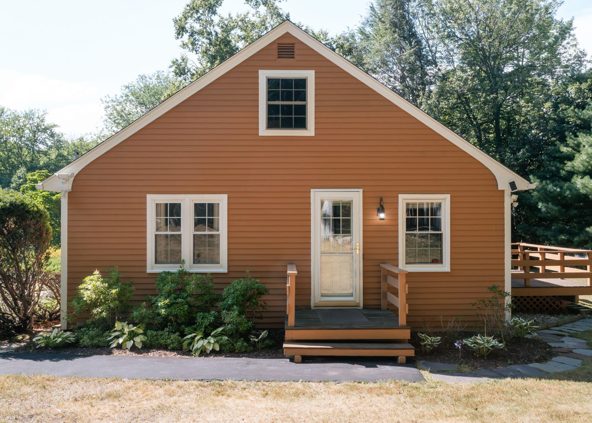 9 Elmwood Avenue Property Photo 6