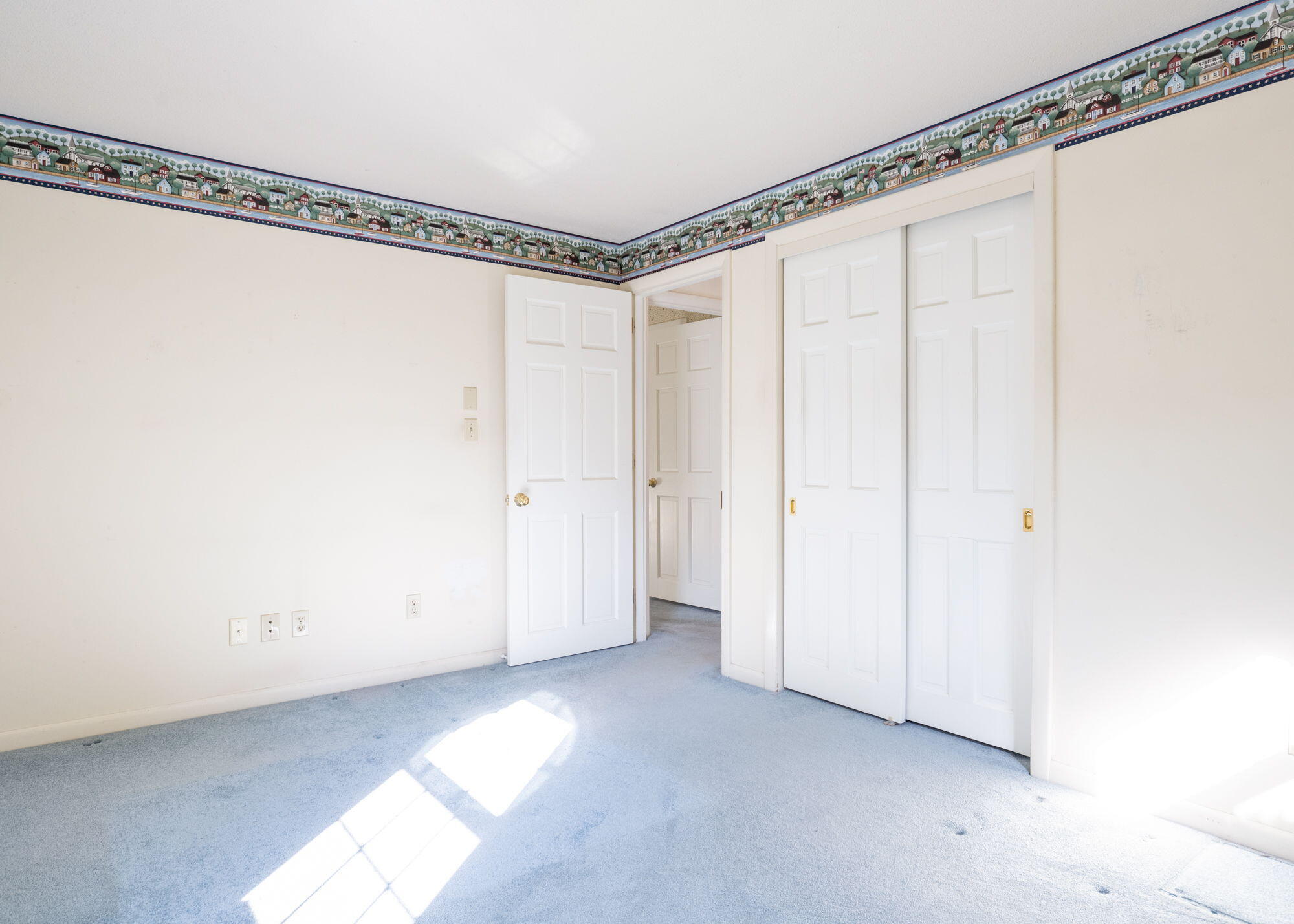 9 Elmwood Avenue Property Photo 32