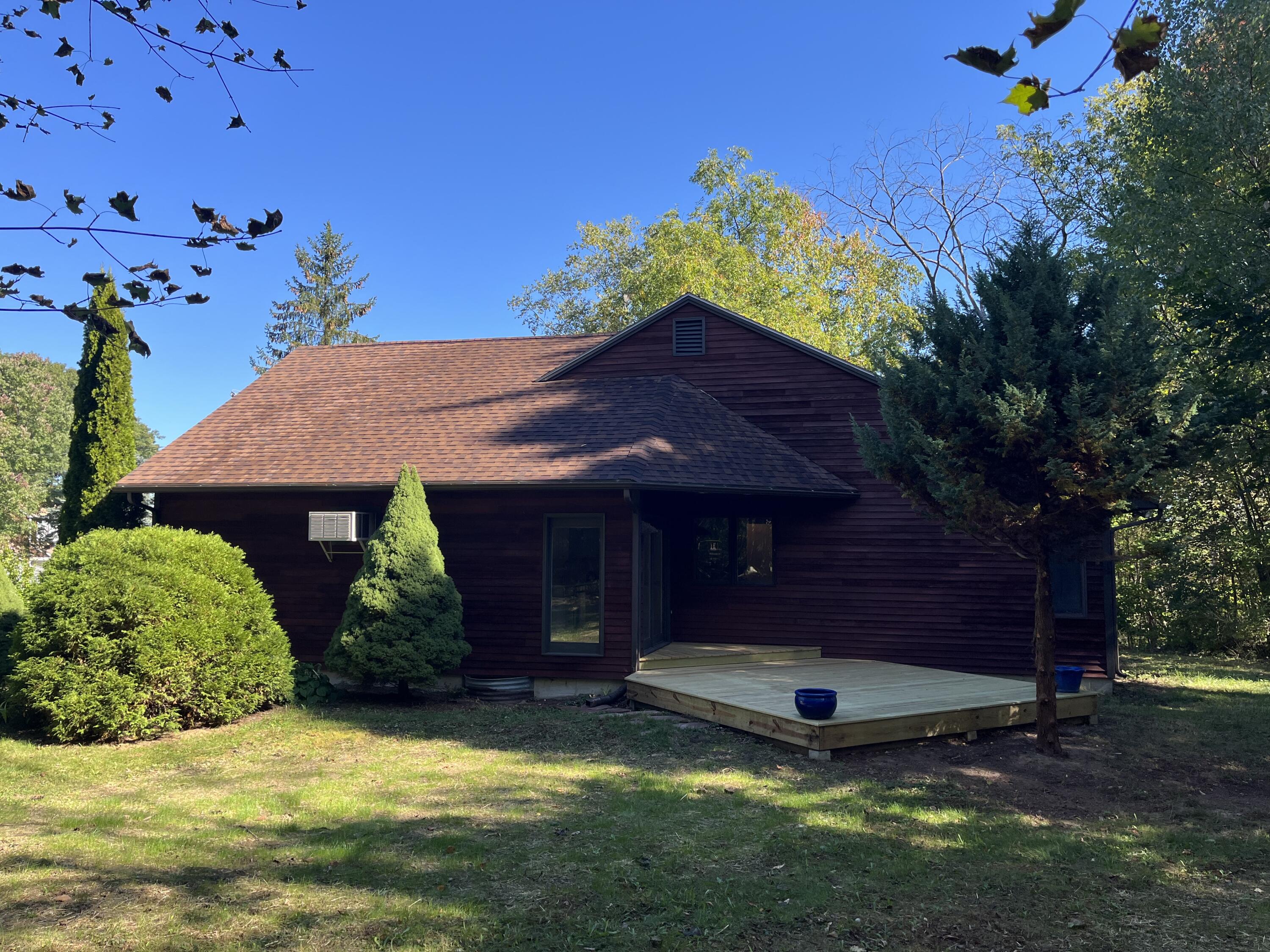 48 Hilltop Avenue Property Photo 3