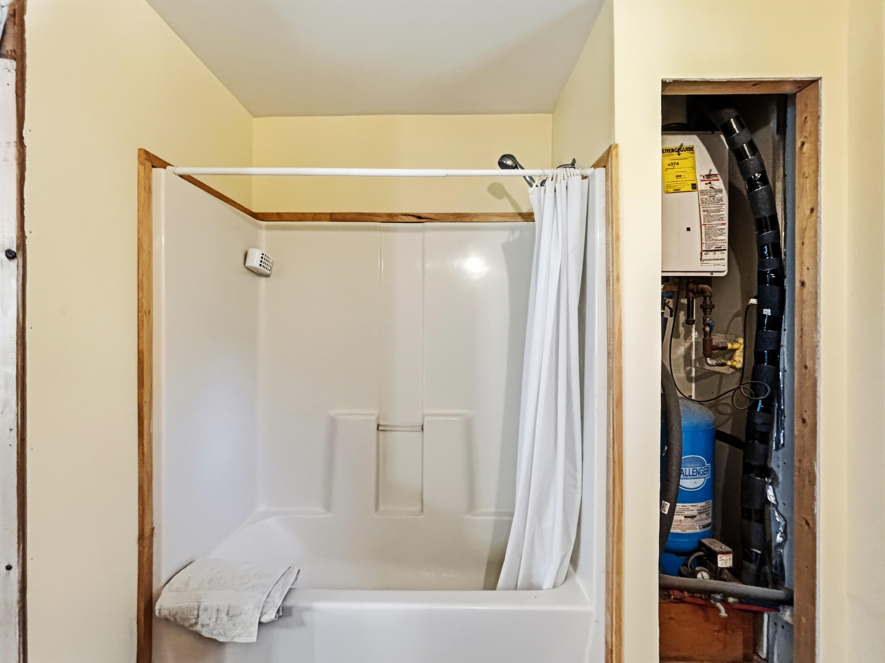 212 Campbell Road Property Photo 5