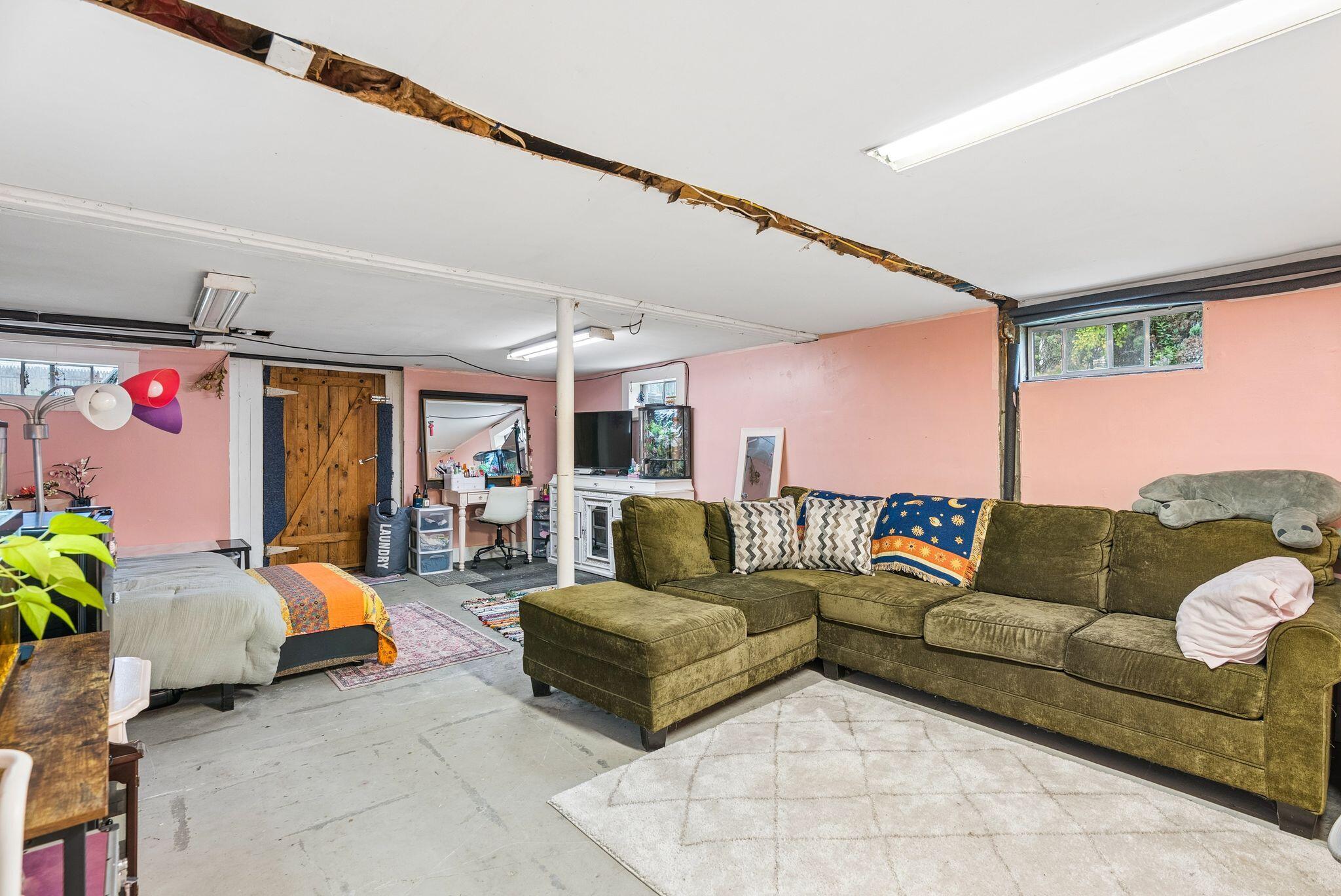 11 Garden Street Property Photo 30