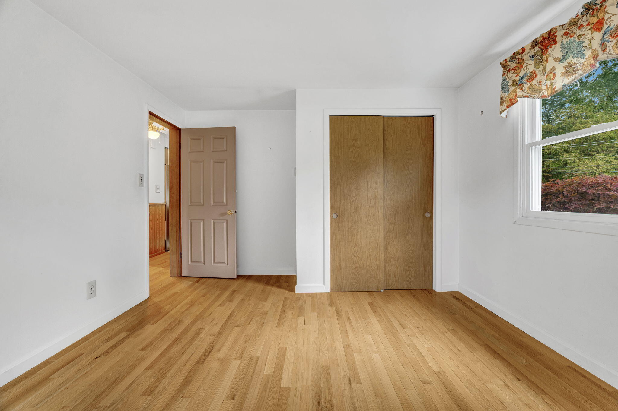 10 West Road Property Photo 29