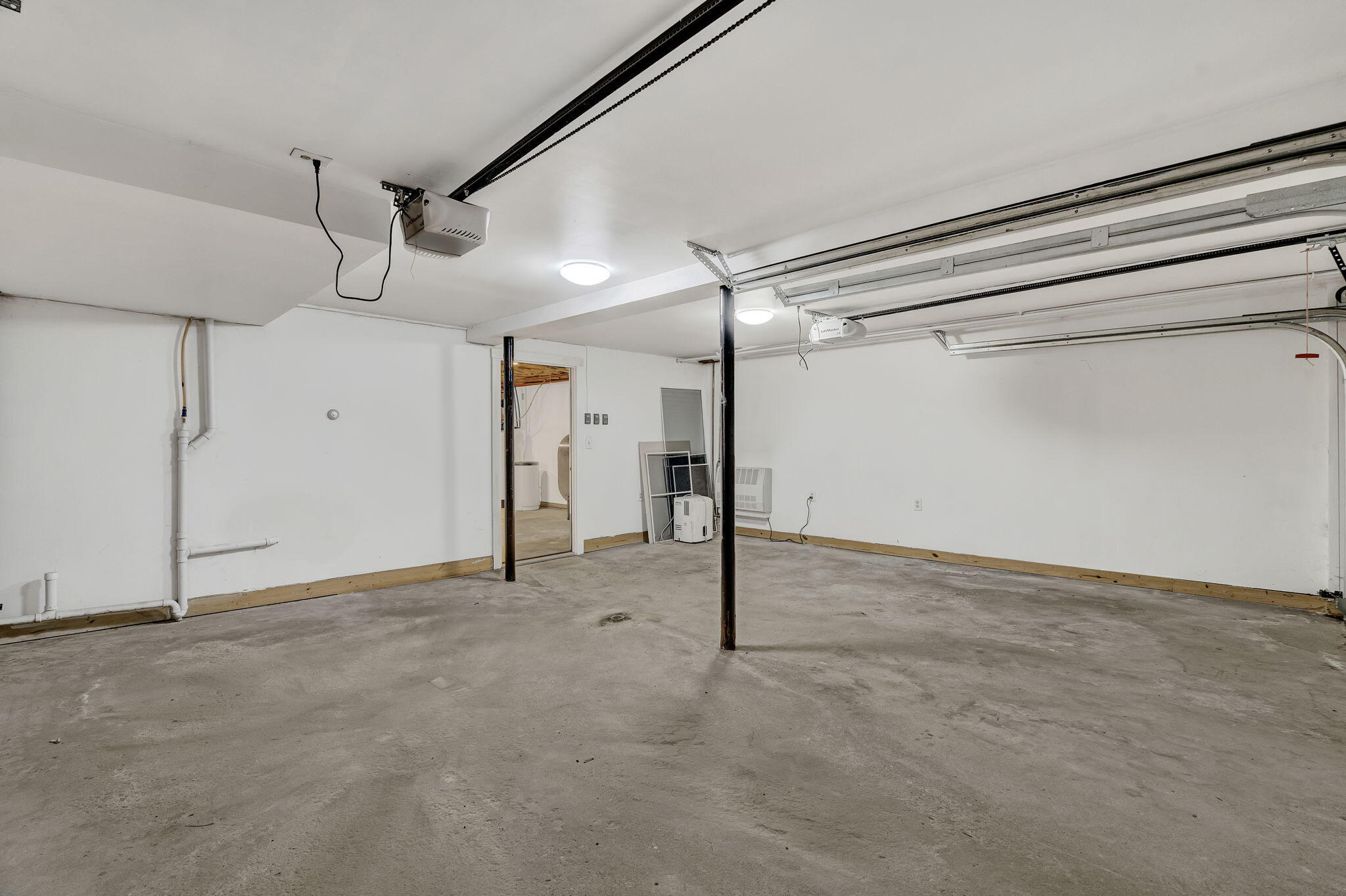 10 West Road Property Photo 50