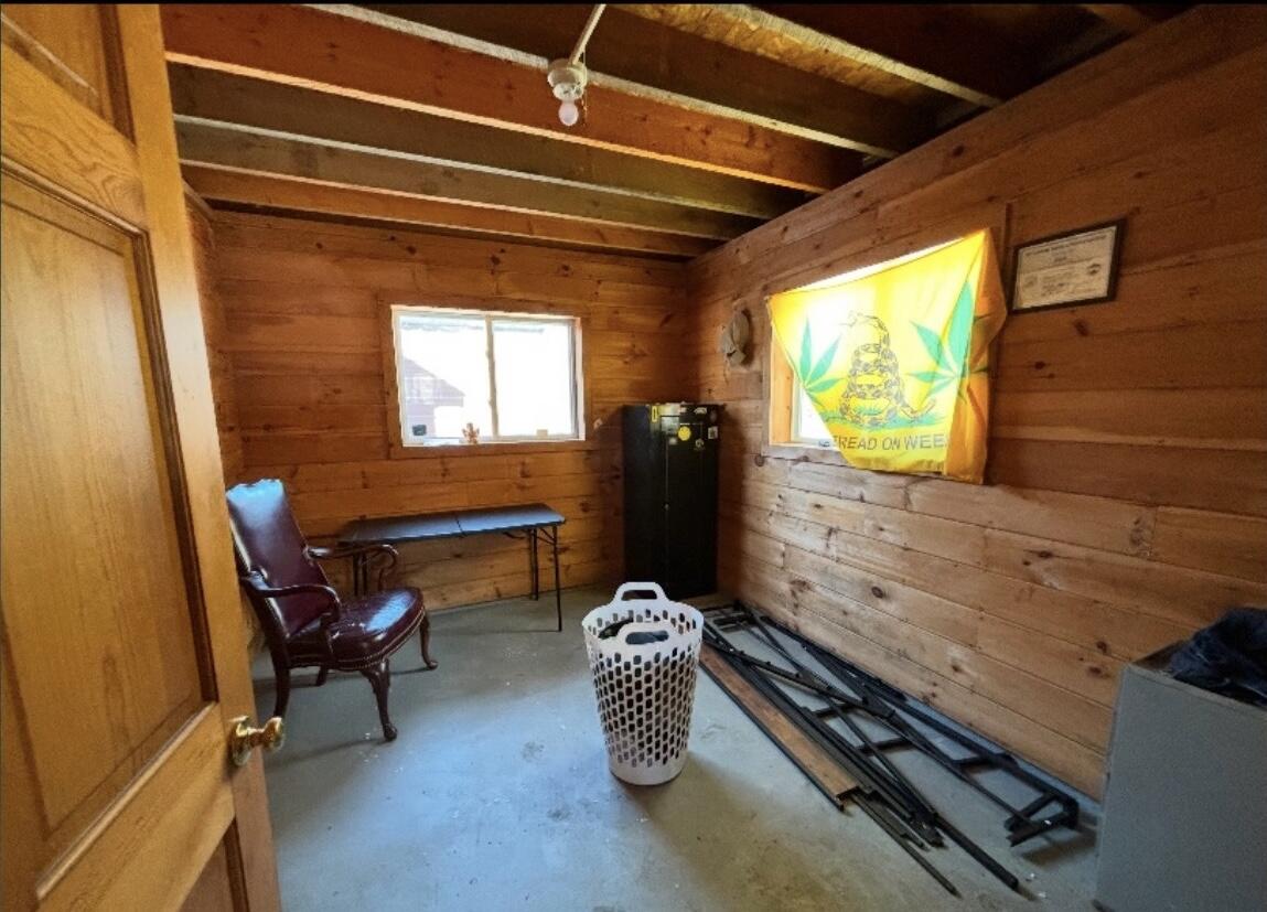 M4 L1-1 Town Road Property Photo 9