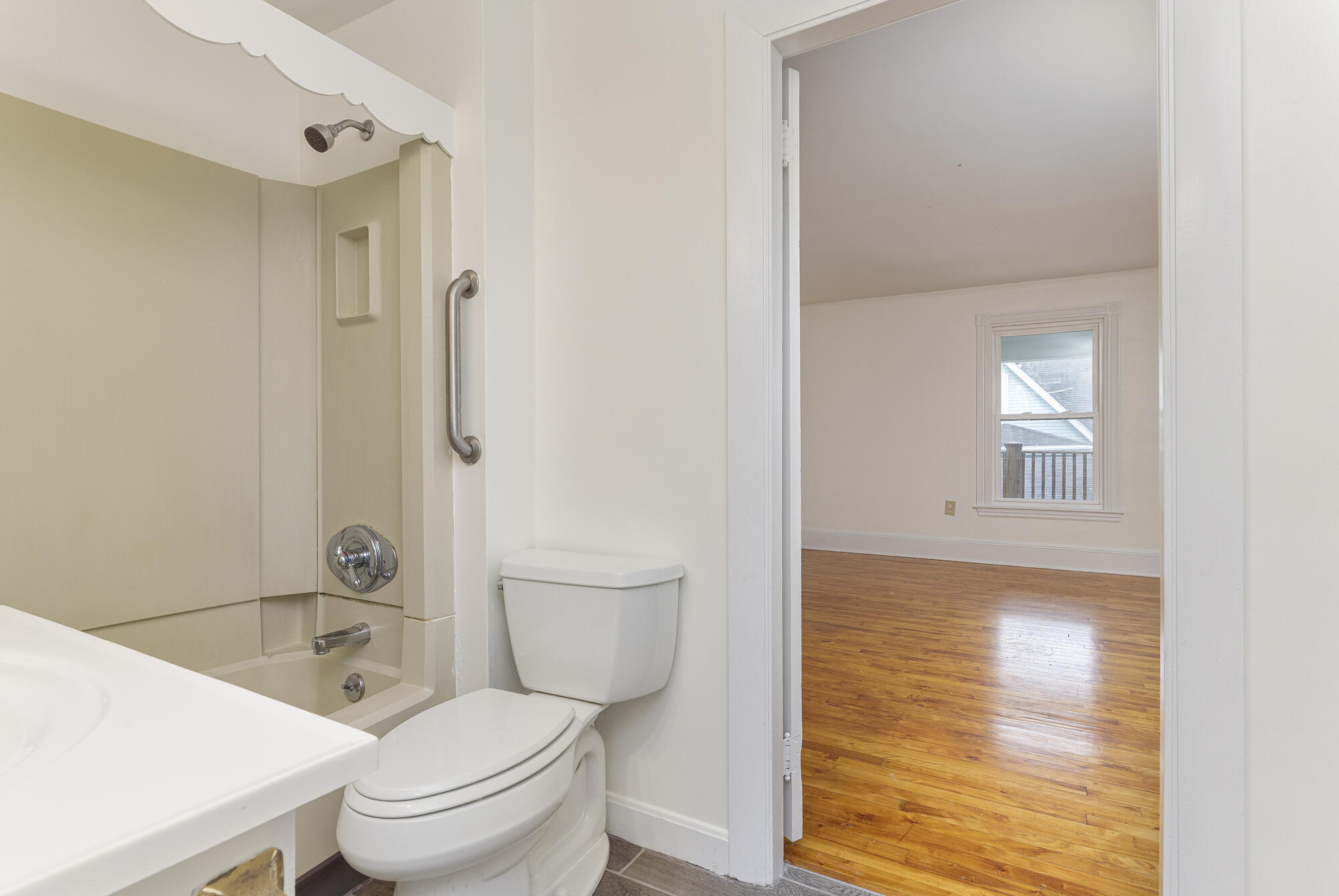 44 Warren Avenue Property Photo 22
