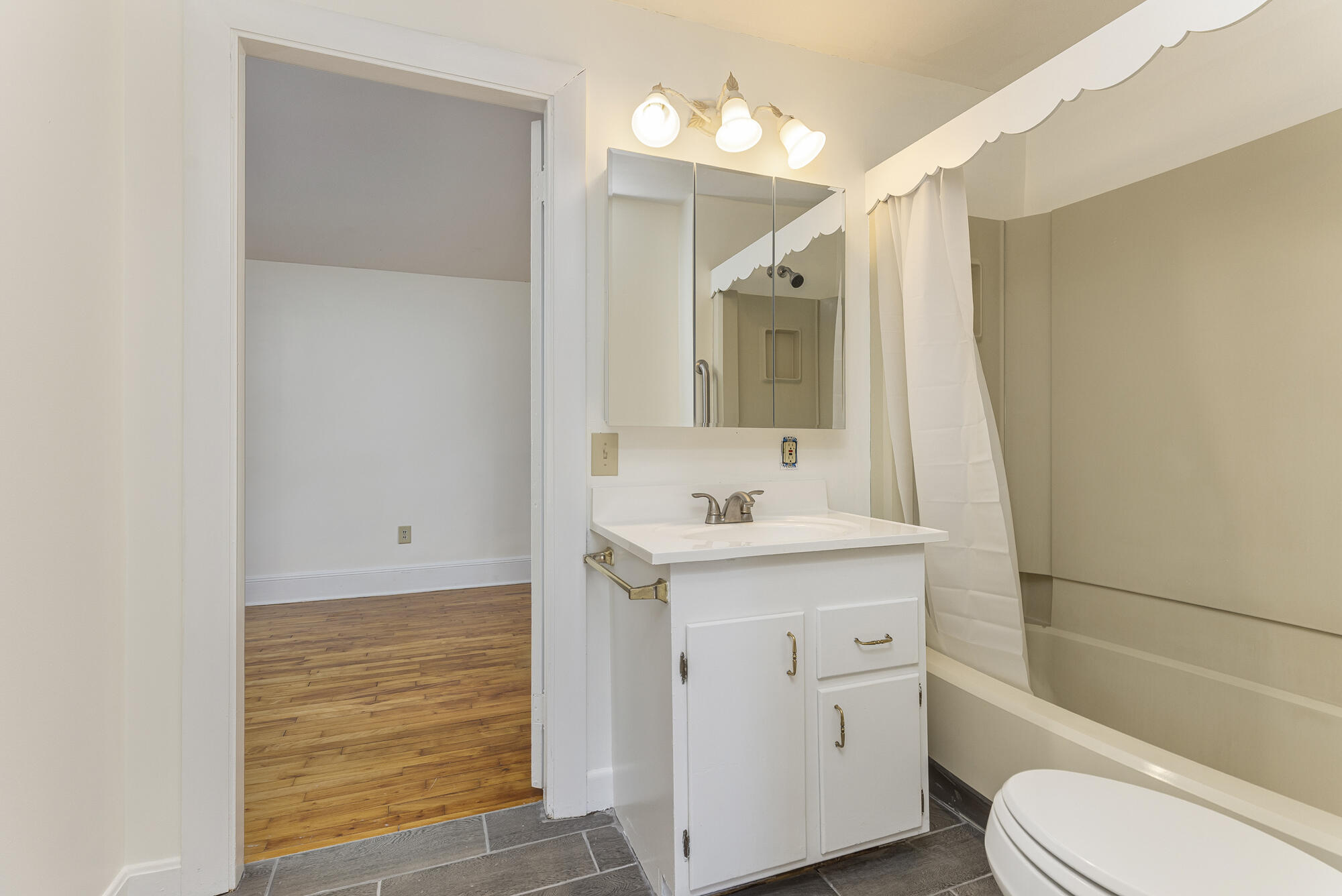 44 Warren Avenue Property Photo 23