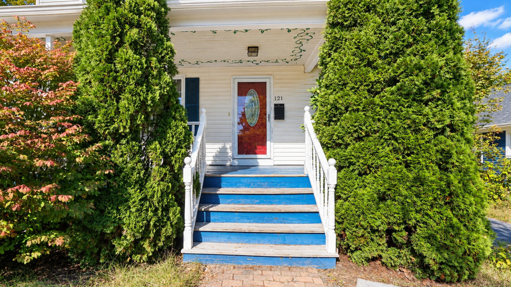 121 Read Street Property Photo 5