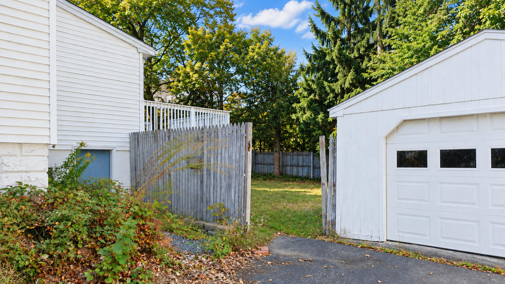 121 Read Street Property Photo 9