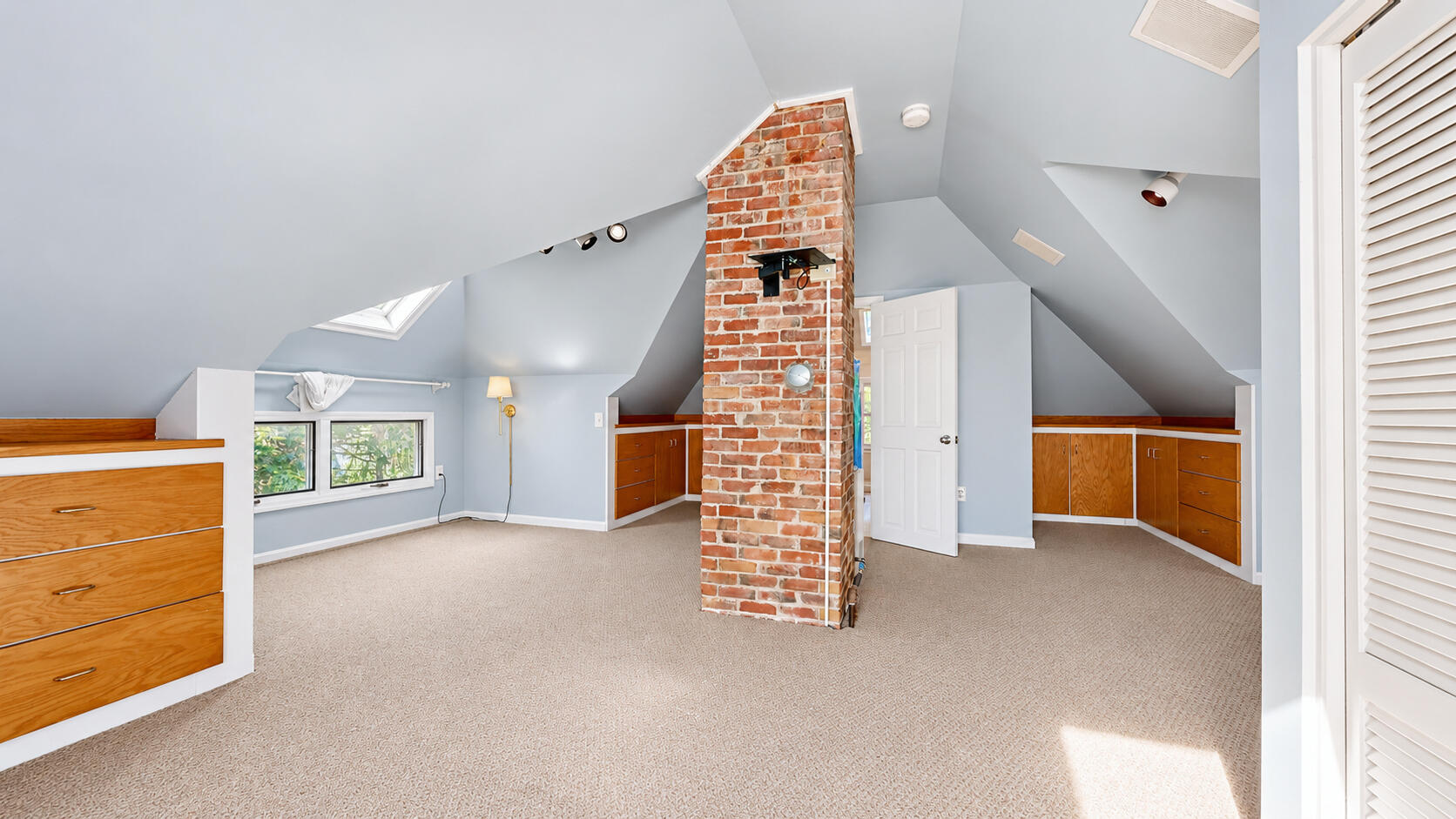 121 Read Street Property Photo 62