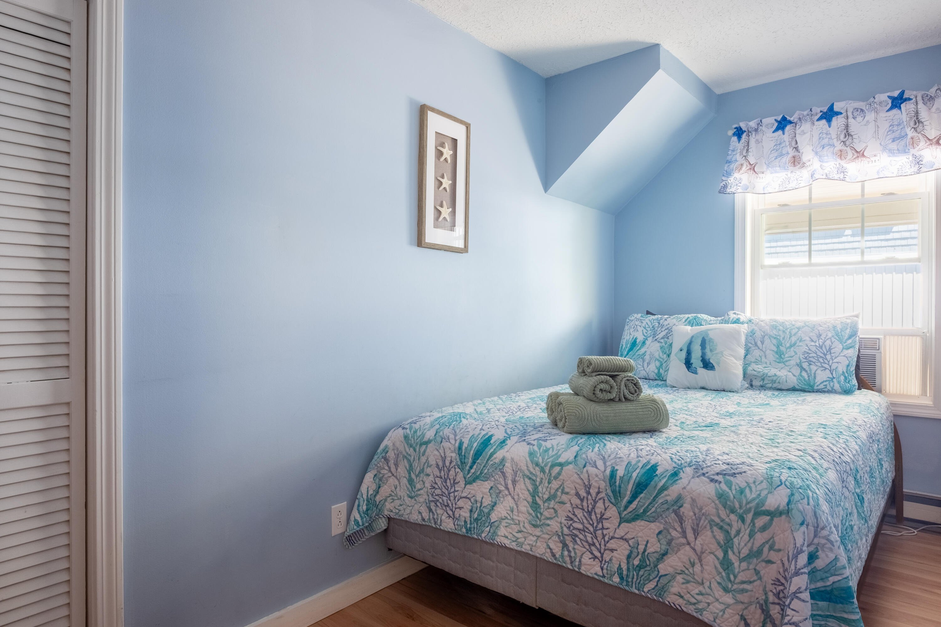 75 E Grand Avenue Property Photo 17