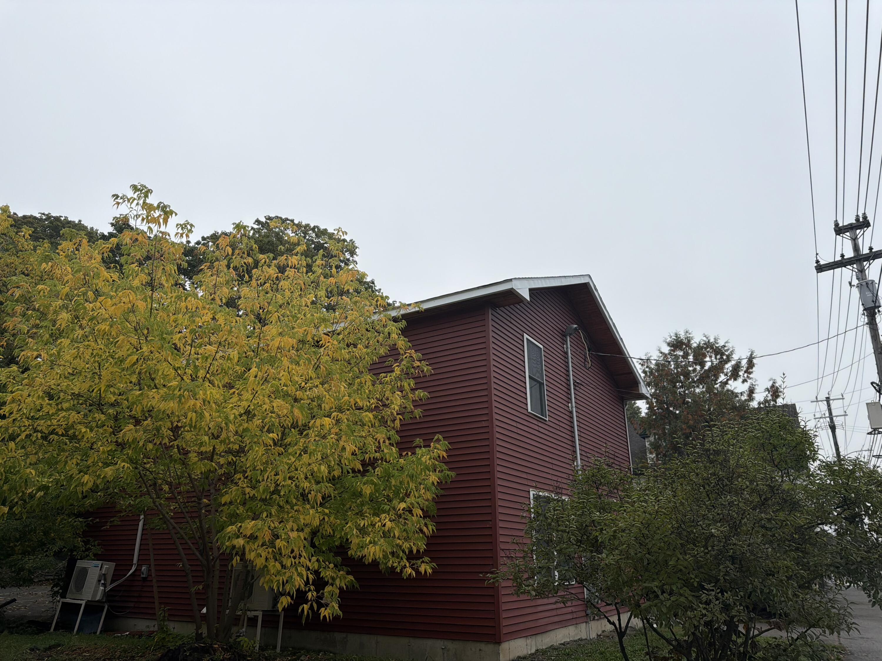 107 Center Street Property Photo 5