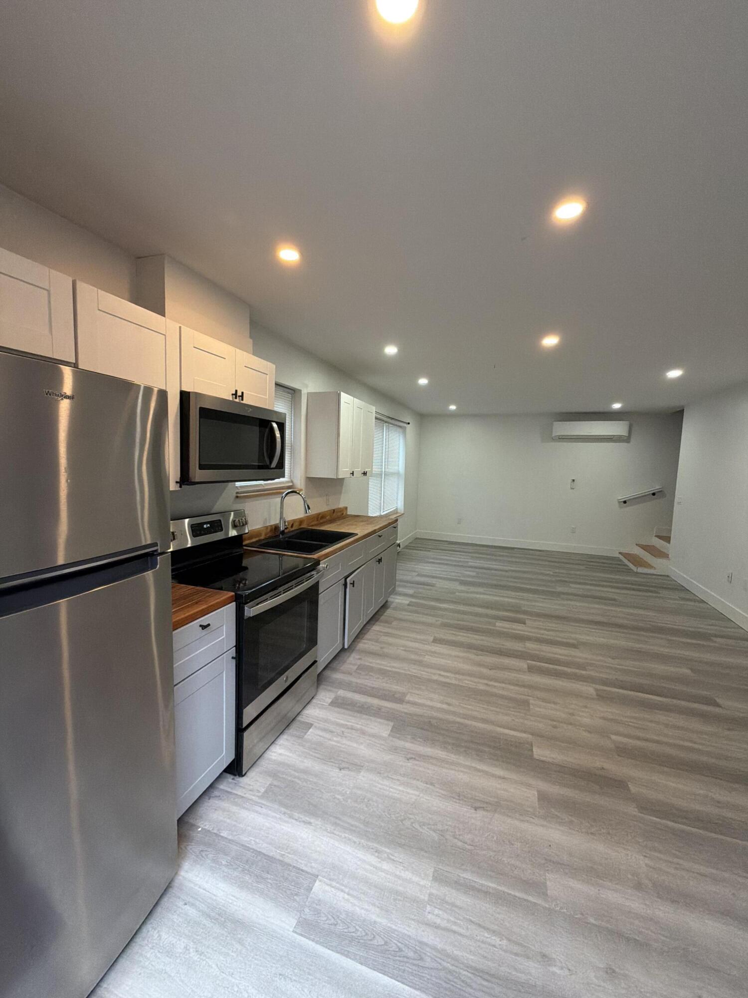 107 Center Street Property Photo 6