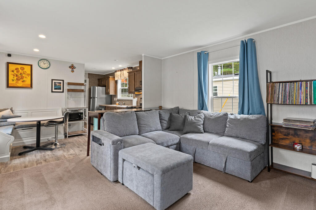 24 Primrose Lane Property Photo 1