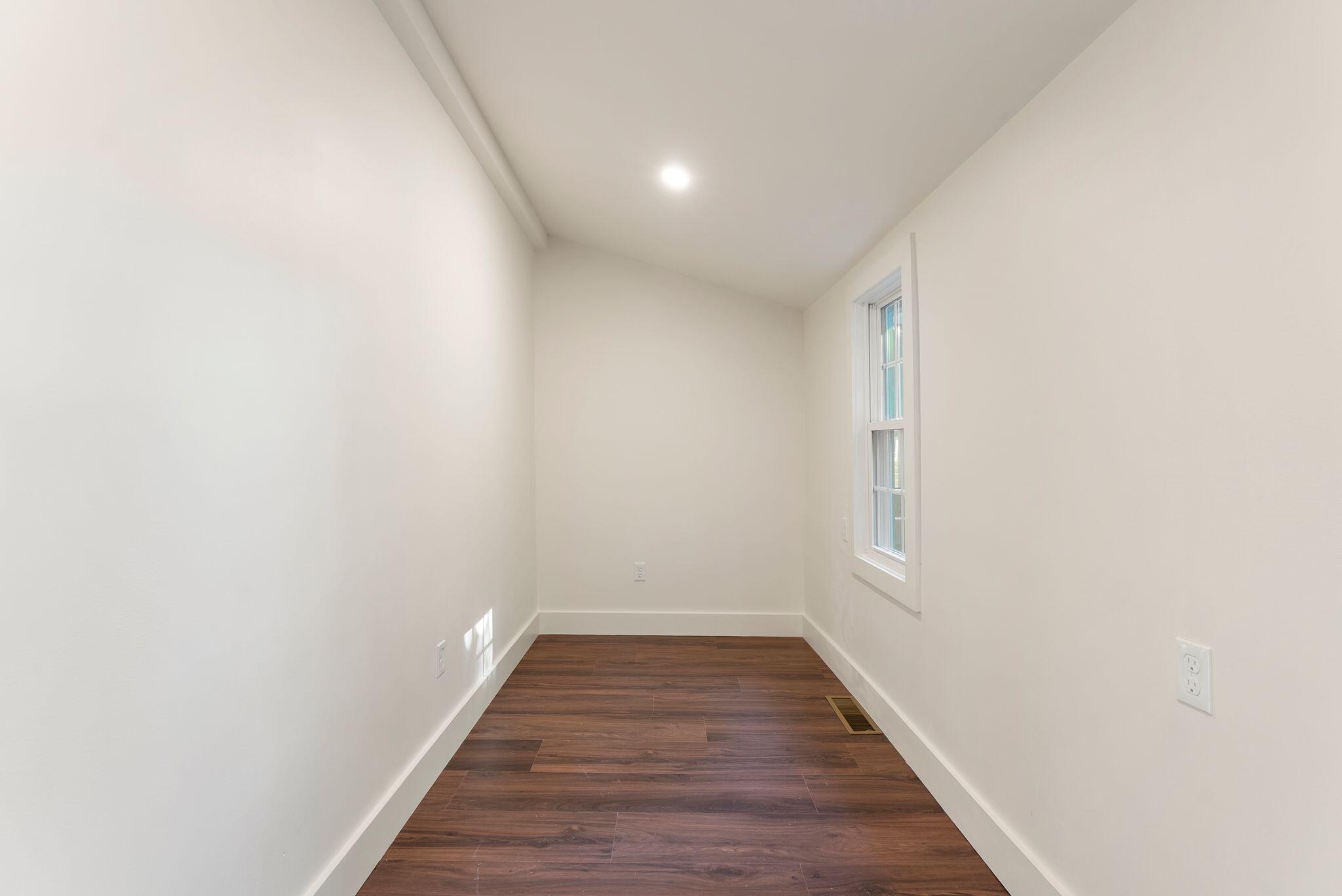 156 Roosevelt Trail Property Photo 18