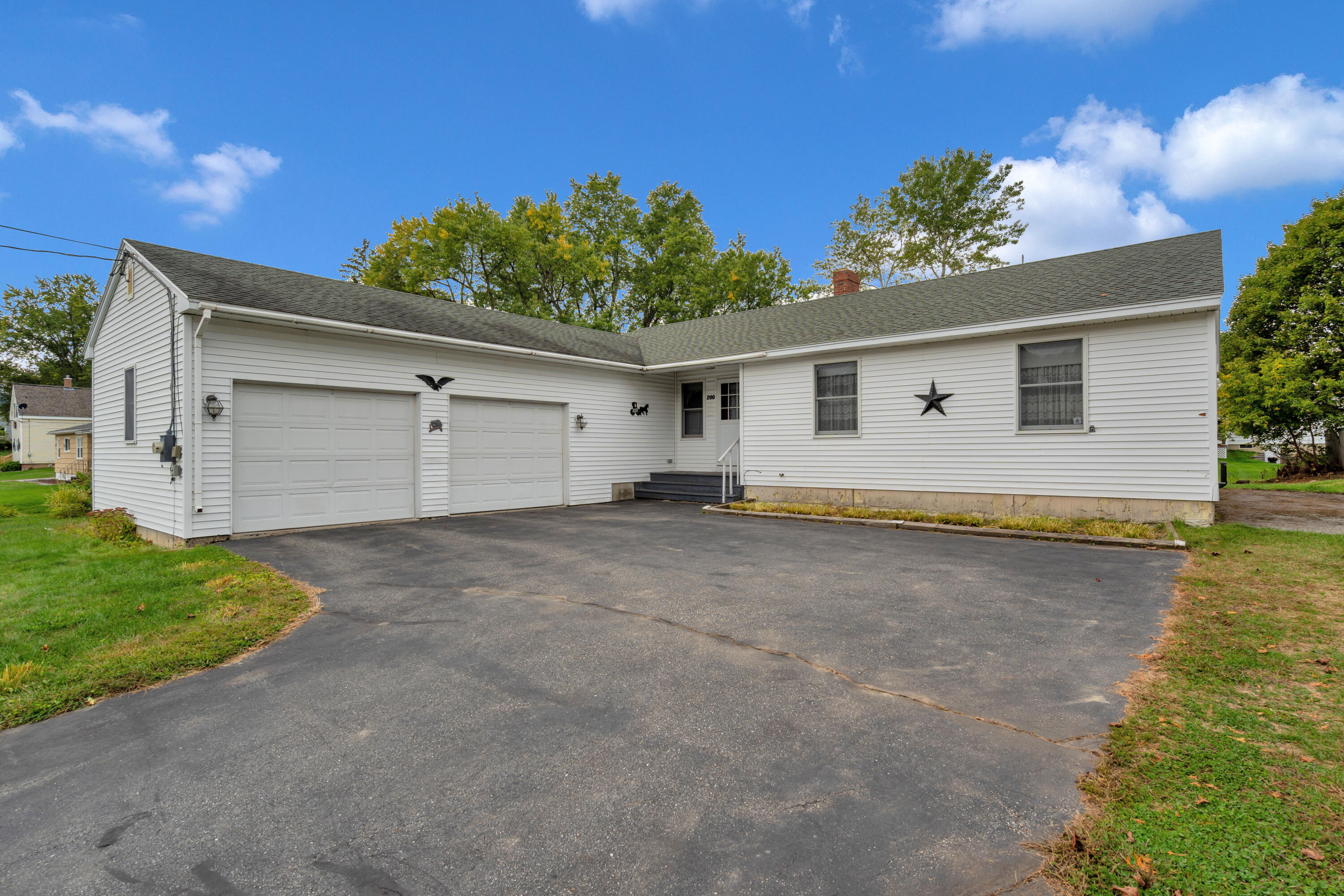 200 Central Avenue Property Photo 1