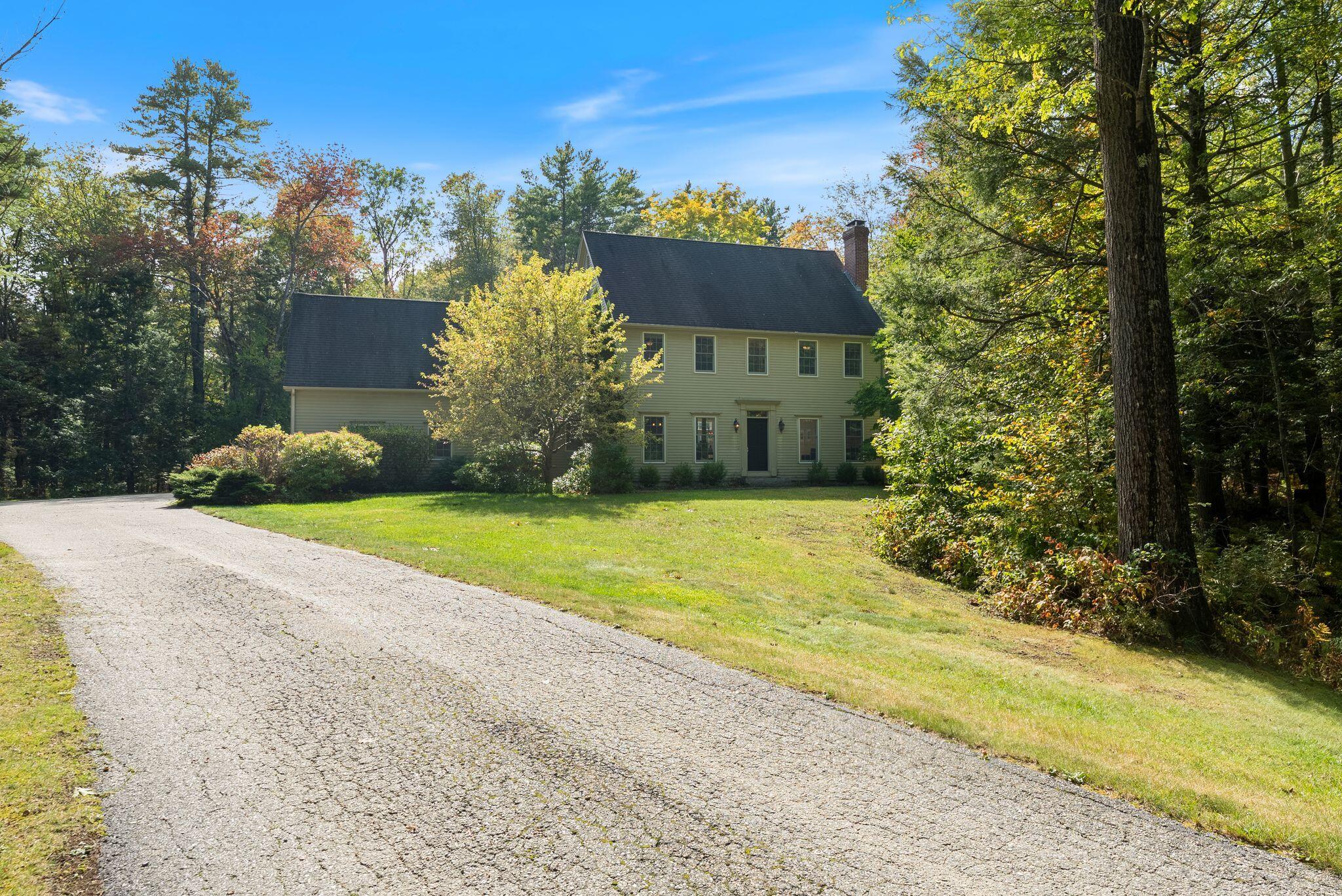 4 Greenview Drive Property Photo 1