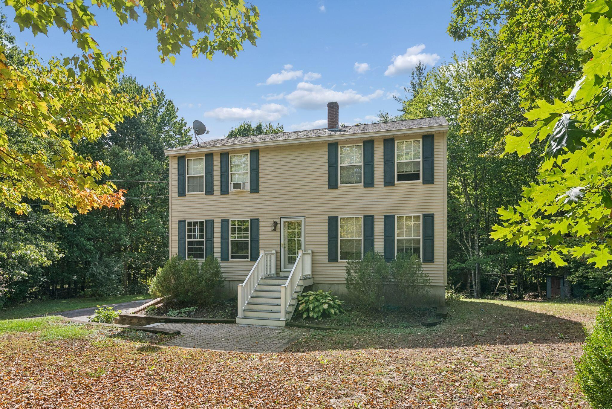 40 Kayla Drive Property Photo 1