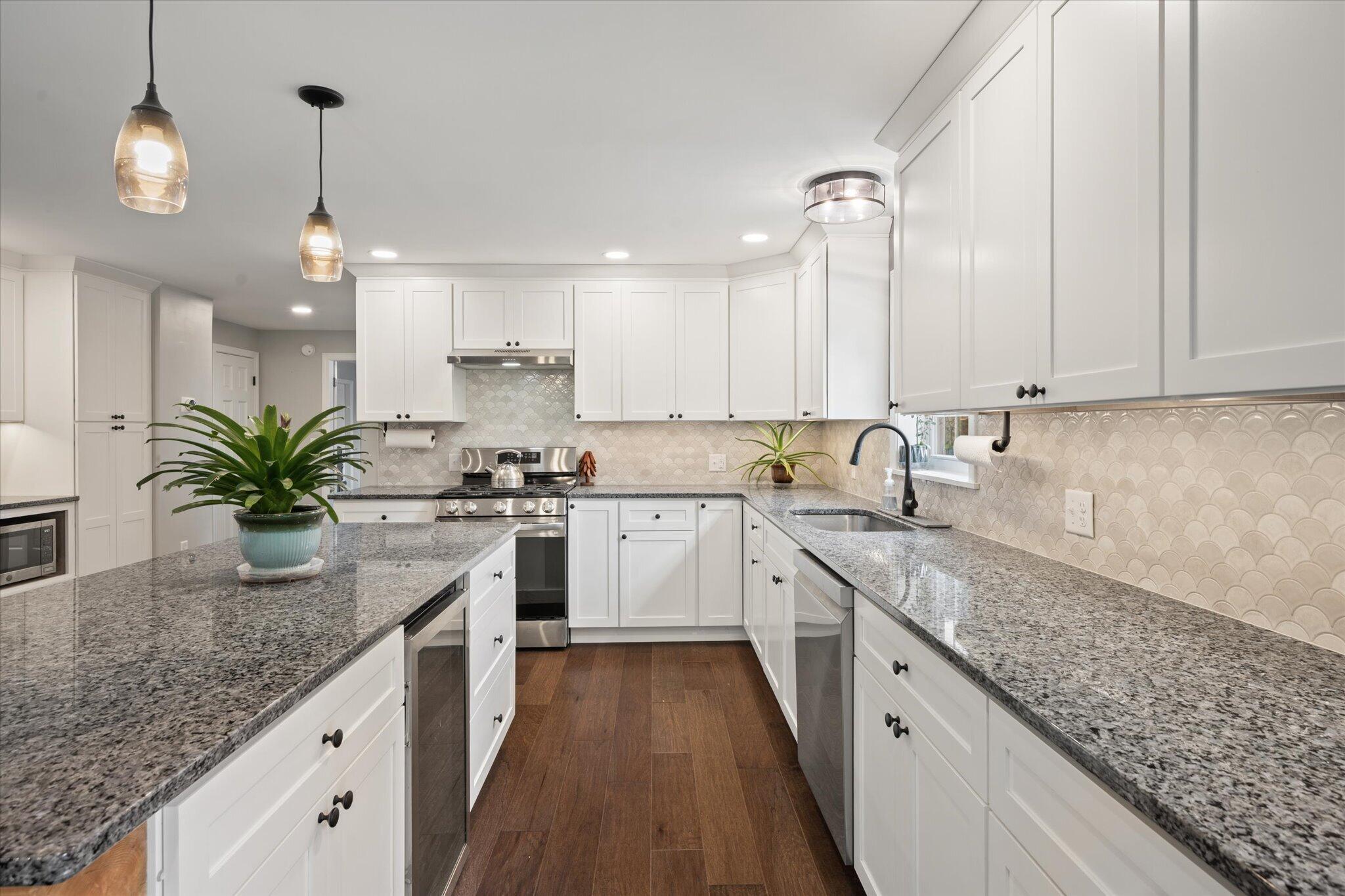 175 N Kennedy Boulevard Property Photo 10