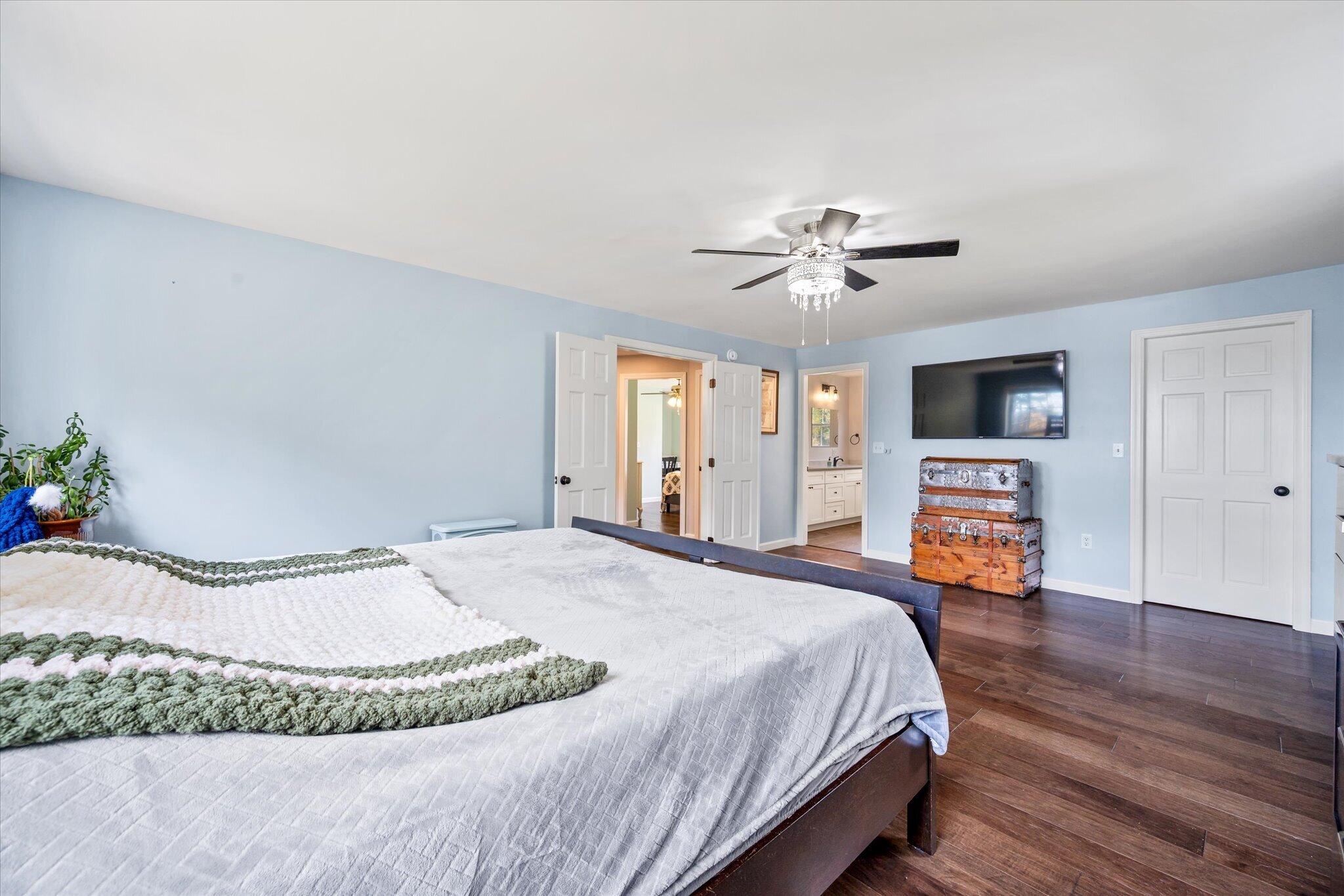 175 N Kennedy Boulevard Property Photo 28