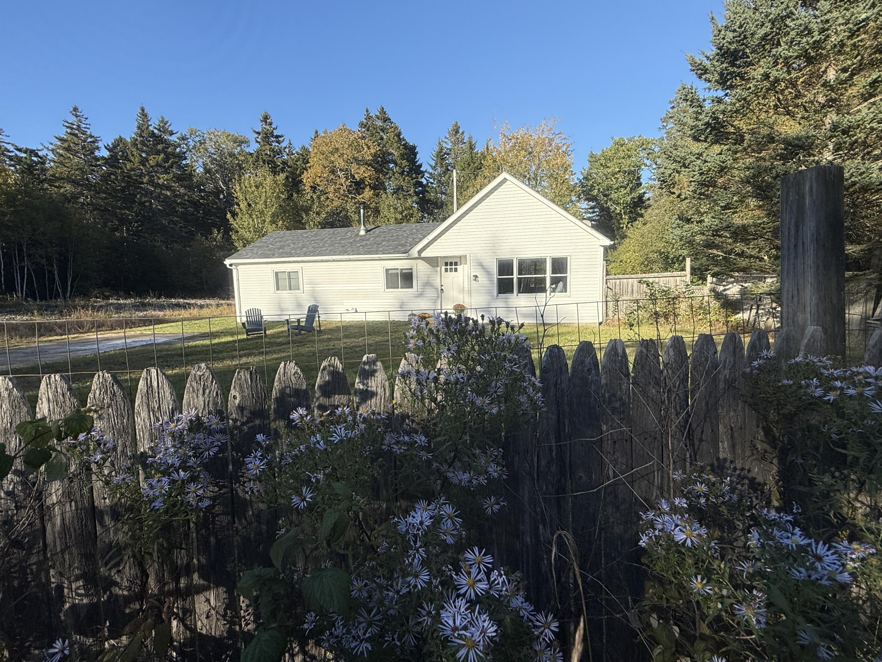 1030 Sunshine Road Property Photo 1