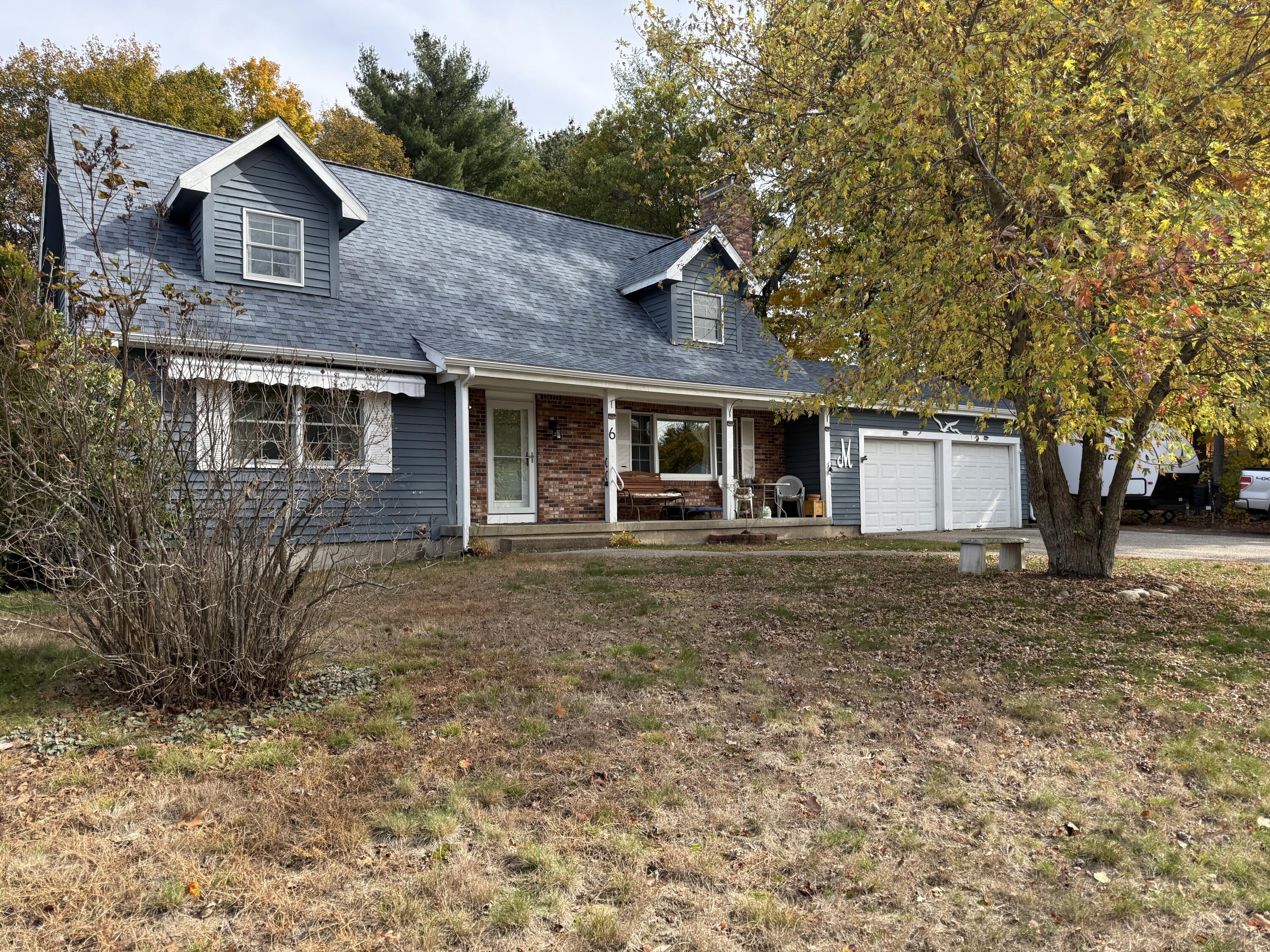 6 Seneca Avenue Property Photo 1